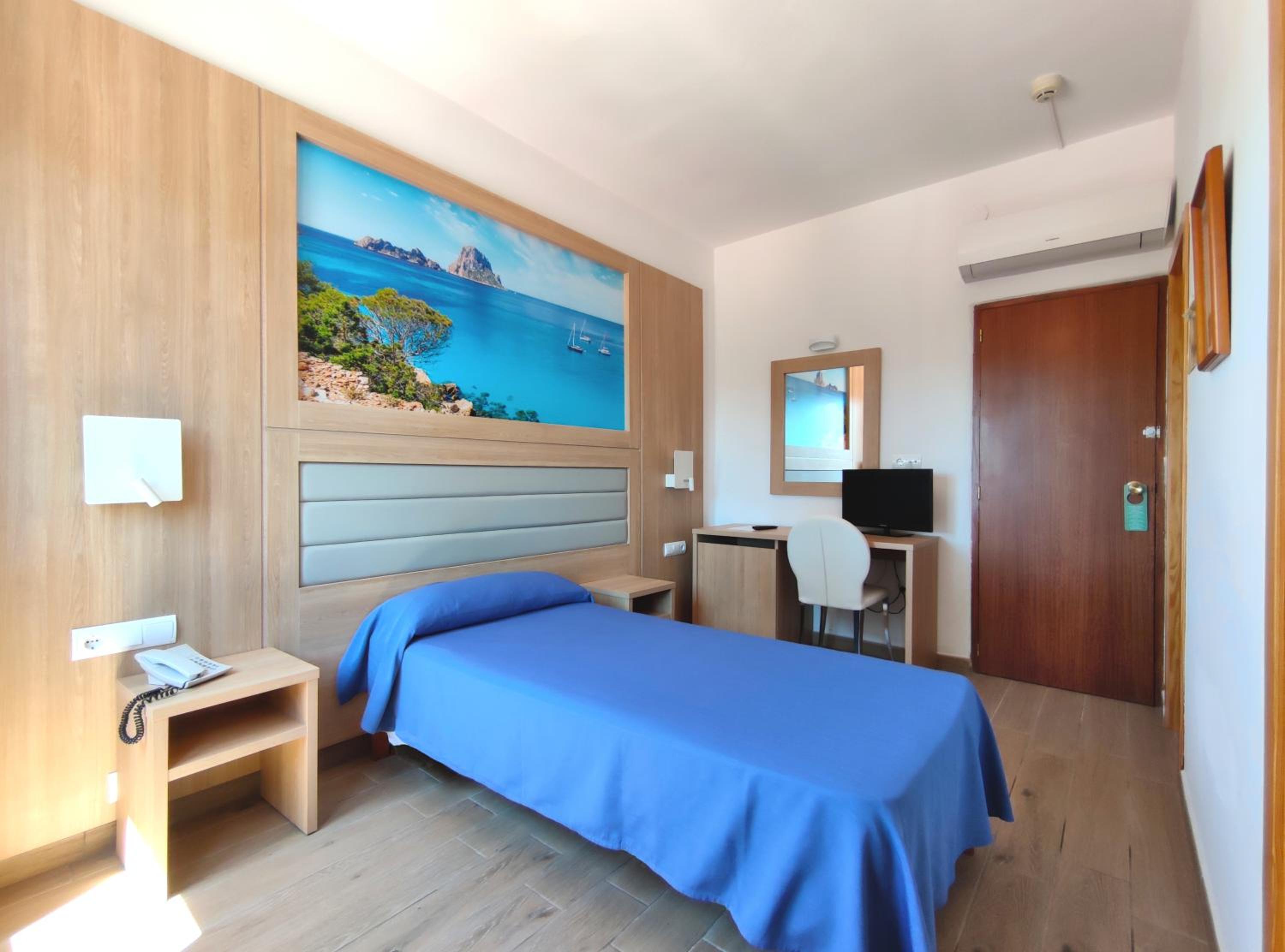Single Room photo 3