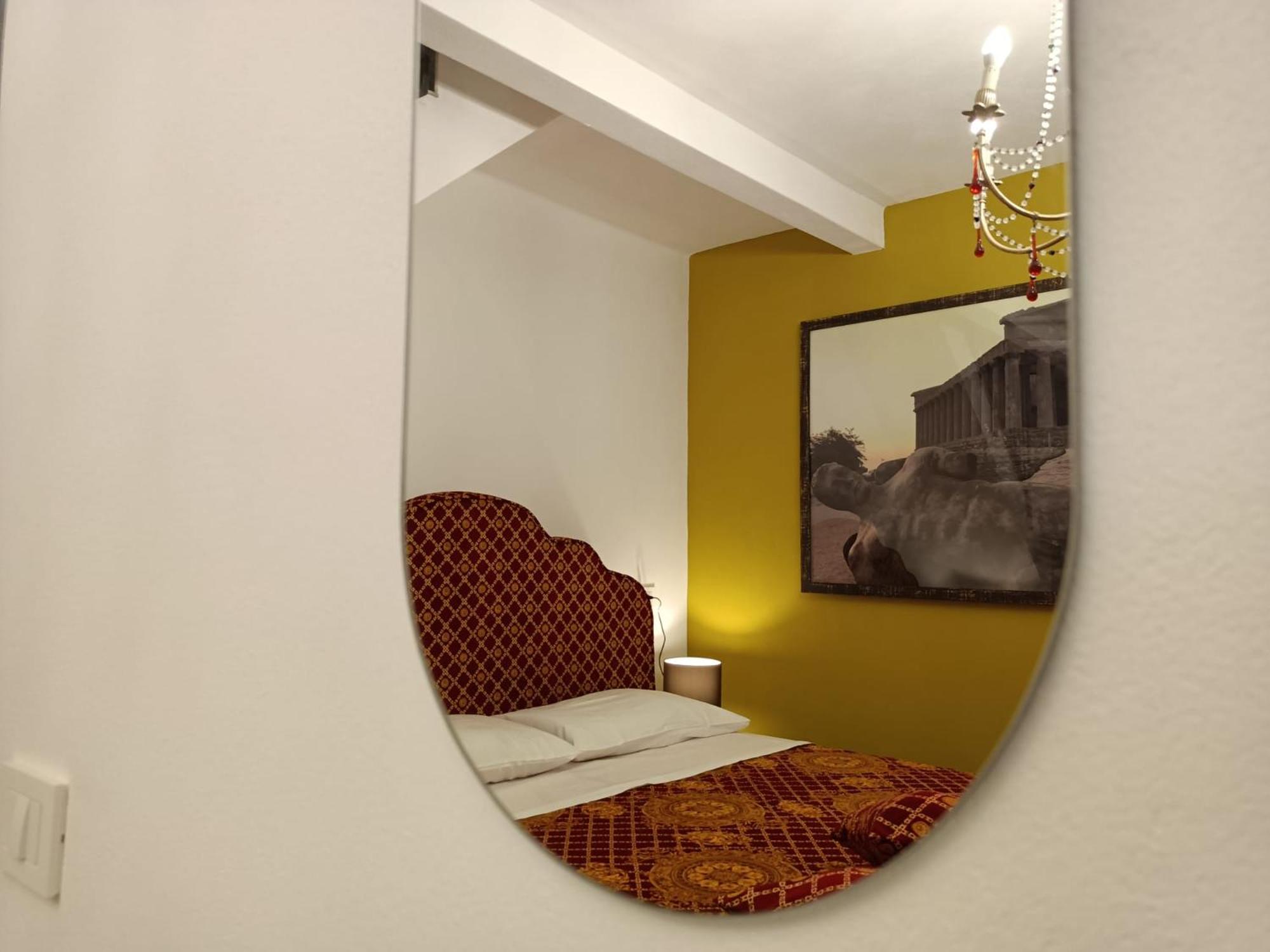 Two-Bedroom House - Photo 24