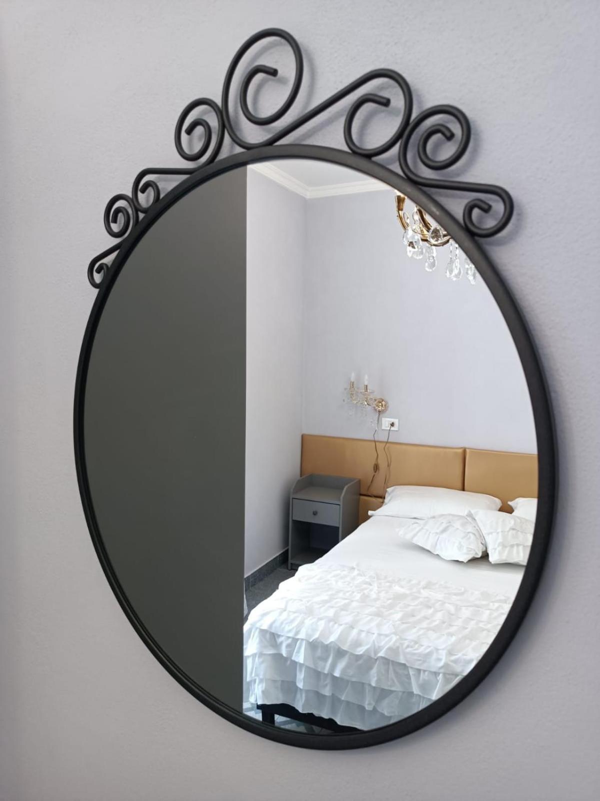 Two-Bedroom House - Photo 17