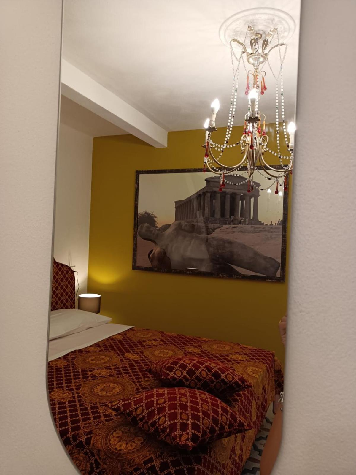 Two-Bedroom House - Photo 12