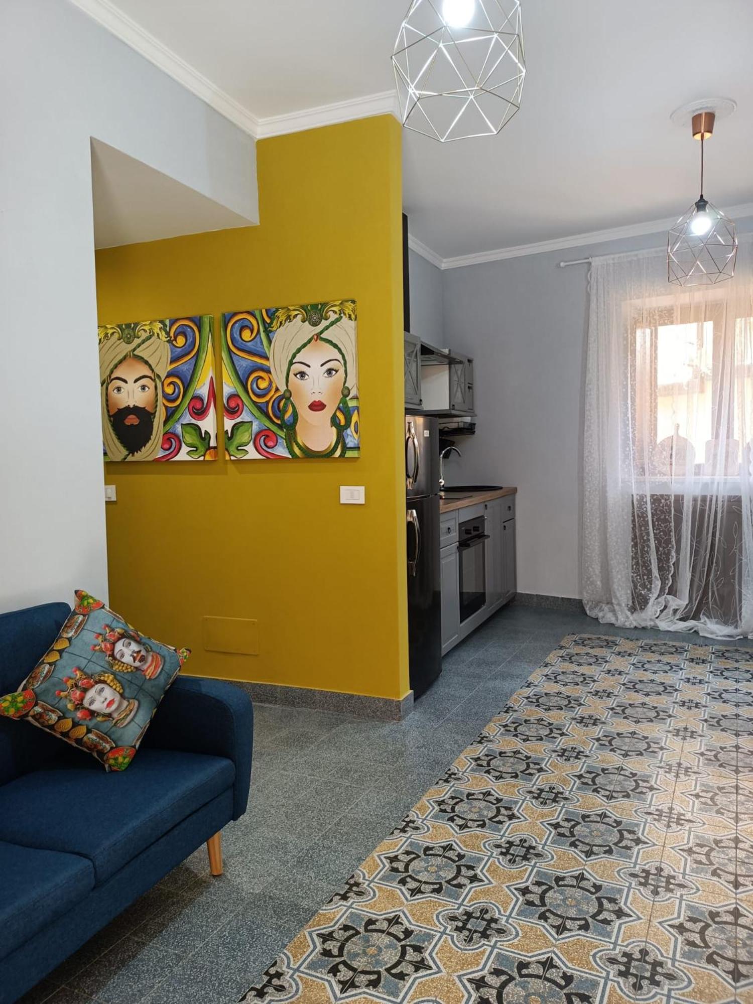 Two-Bedroom House - Photo 9