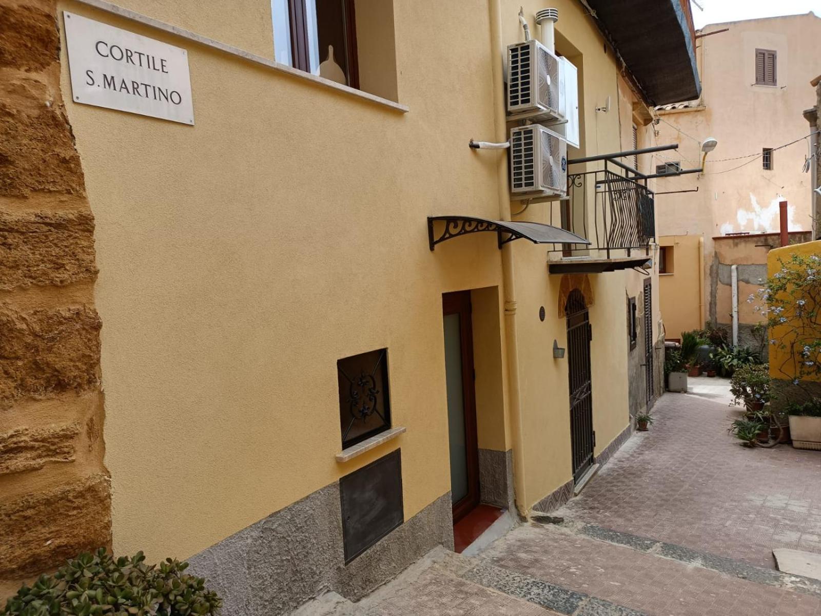 Two-Bedroom House - Photo 8
