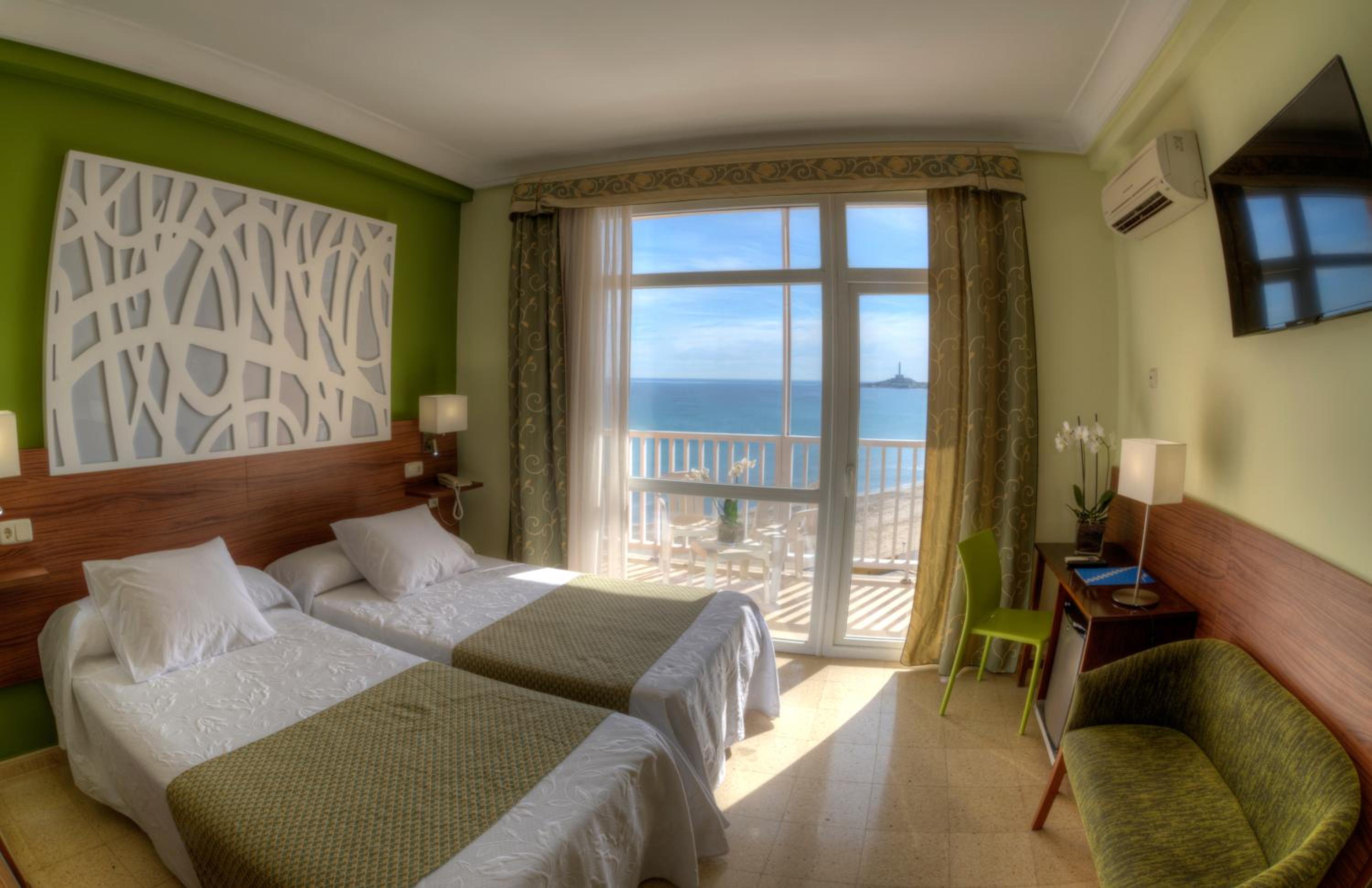 Double or Twin Room - Photo 3