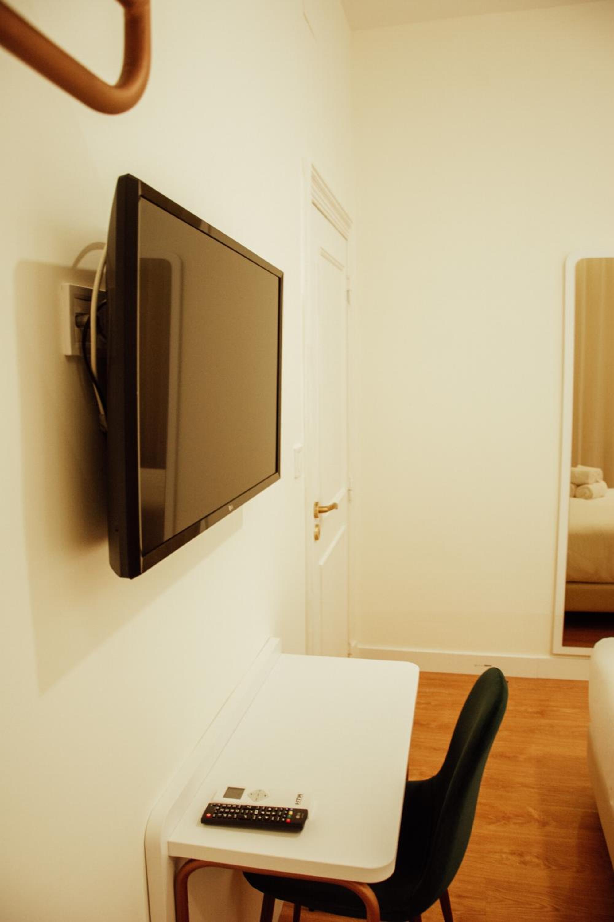 Classic Comfort Room - Photo 6