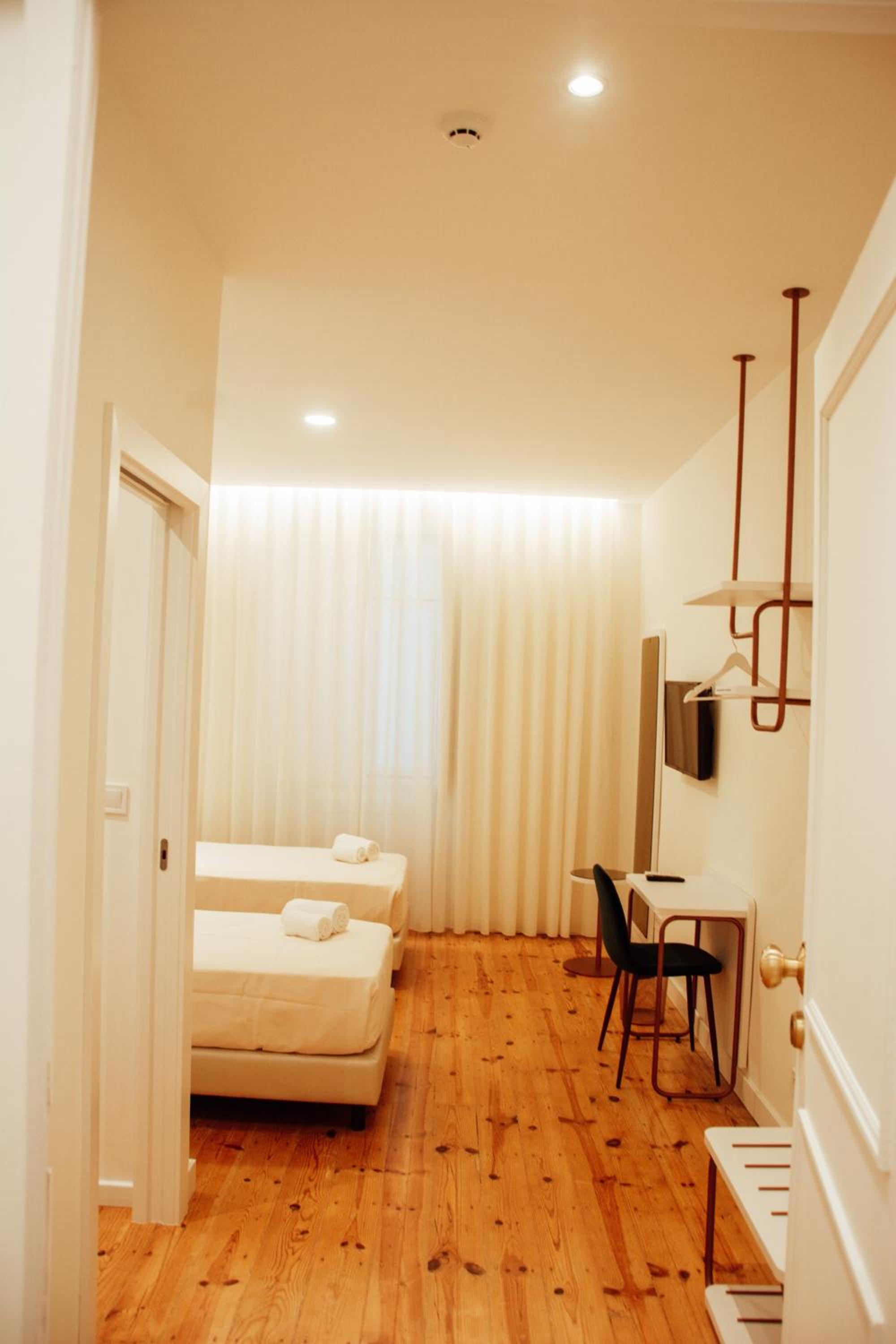 Classic Comfort King Room - Photo 6