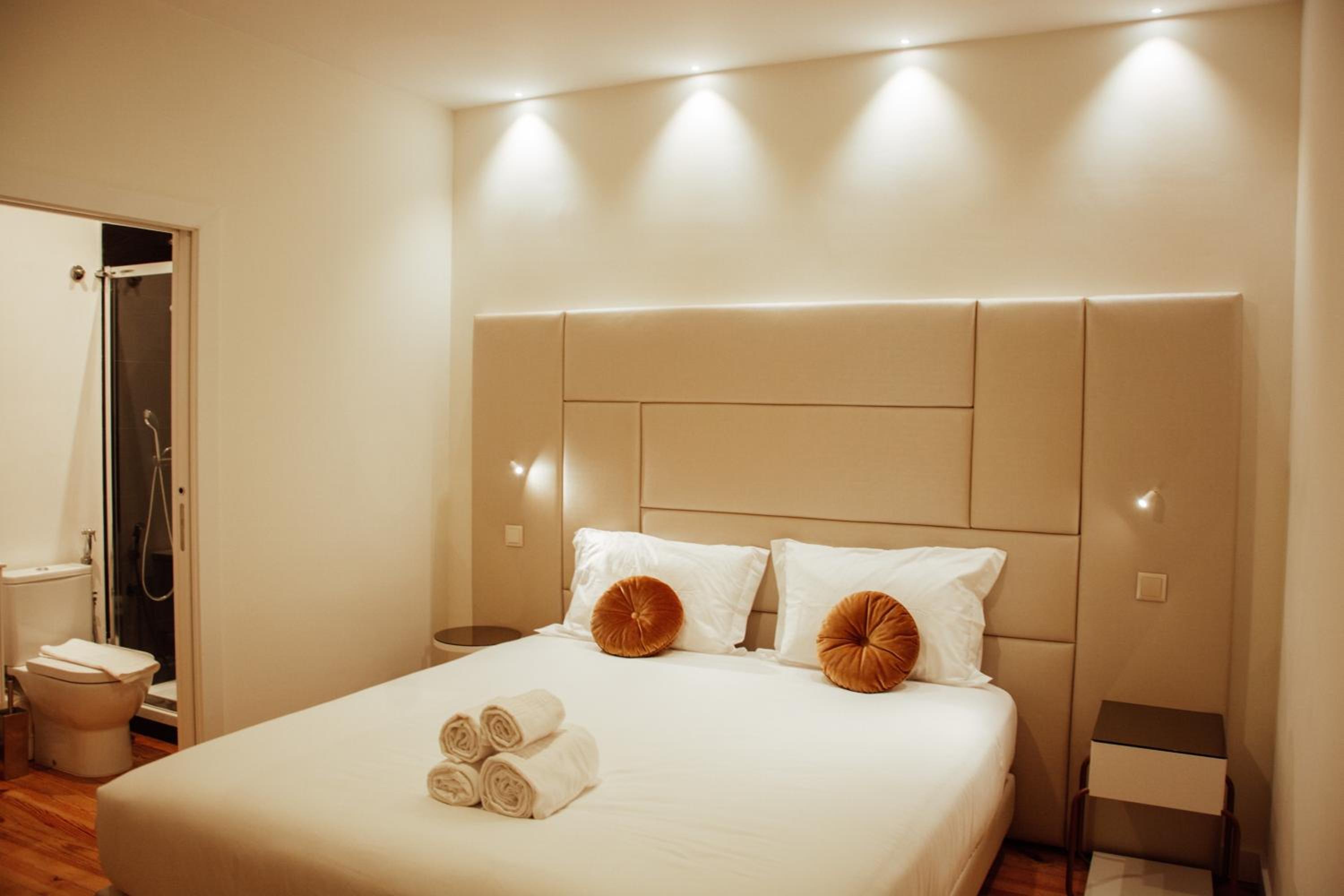 Classic Comfort King Room - Photo 9