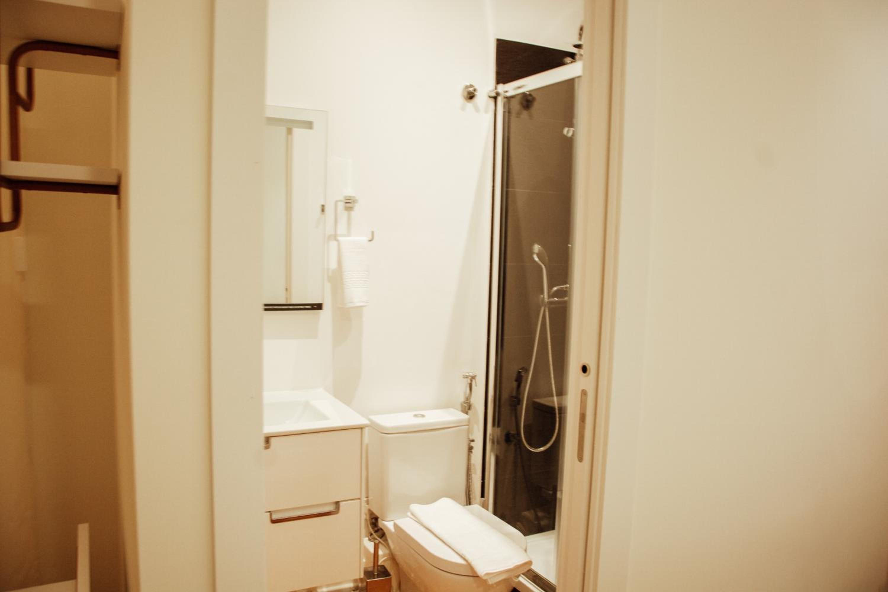 Classic Comfort King Room - Photo 19