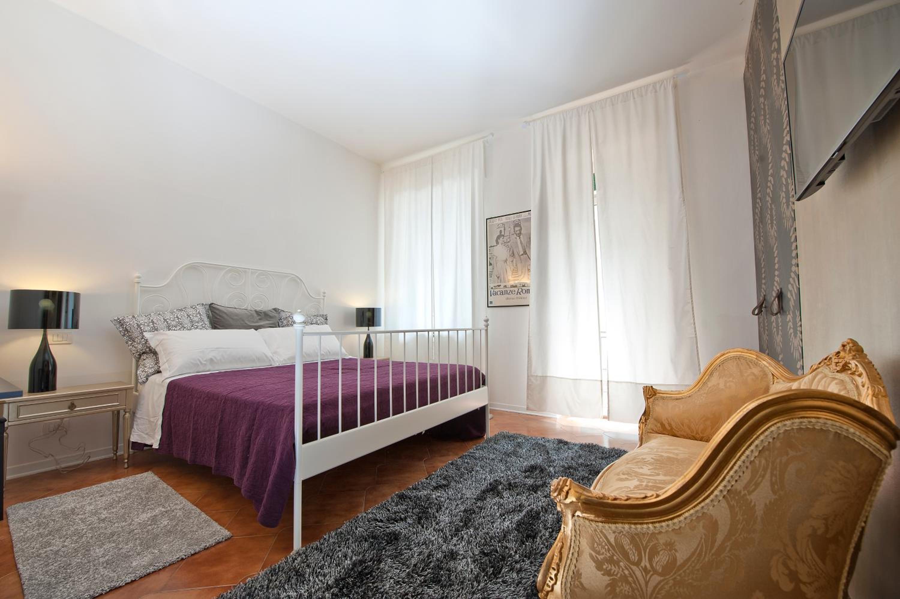 Double Room with Shared Bathroom