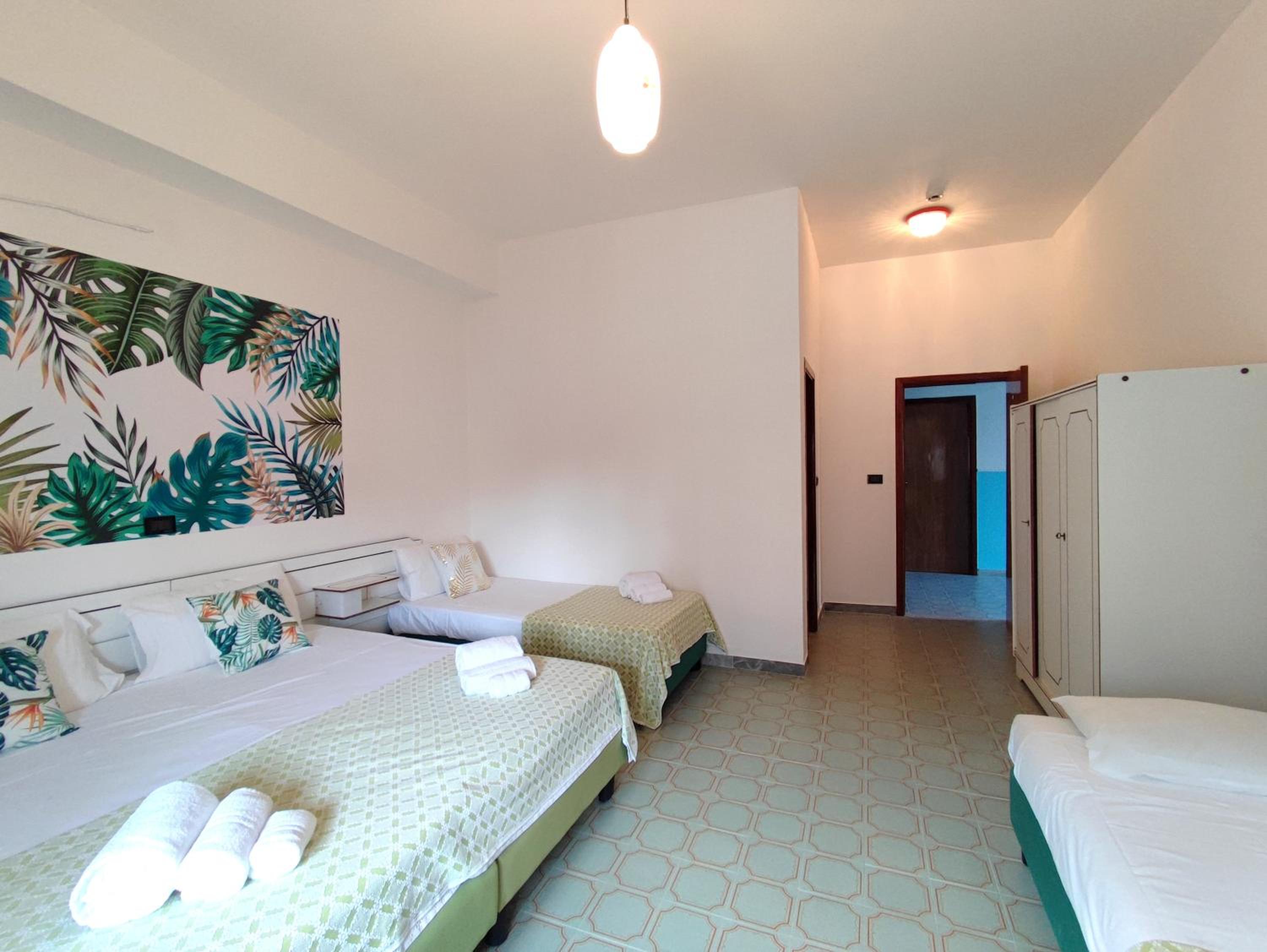 Standard Quadruple Room - Photo 2