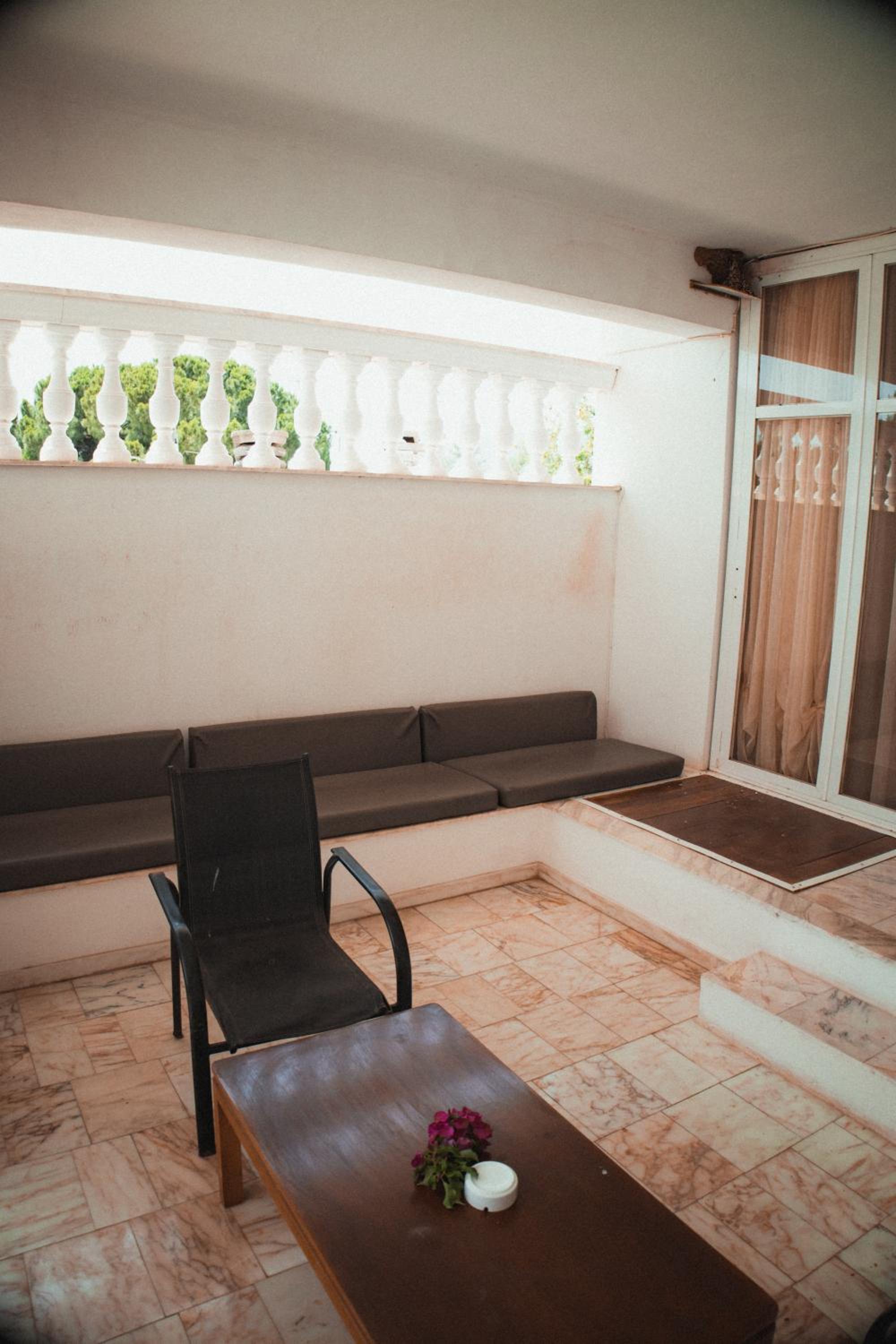 Suite with Pool View (2 - 5 adults) - Photo 7