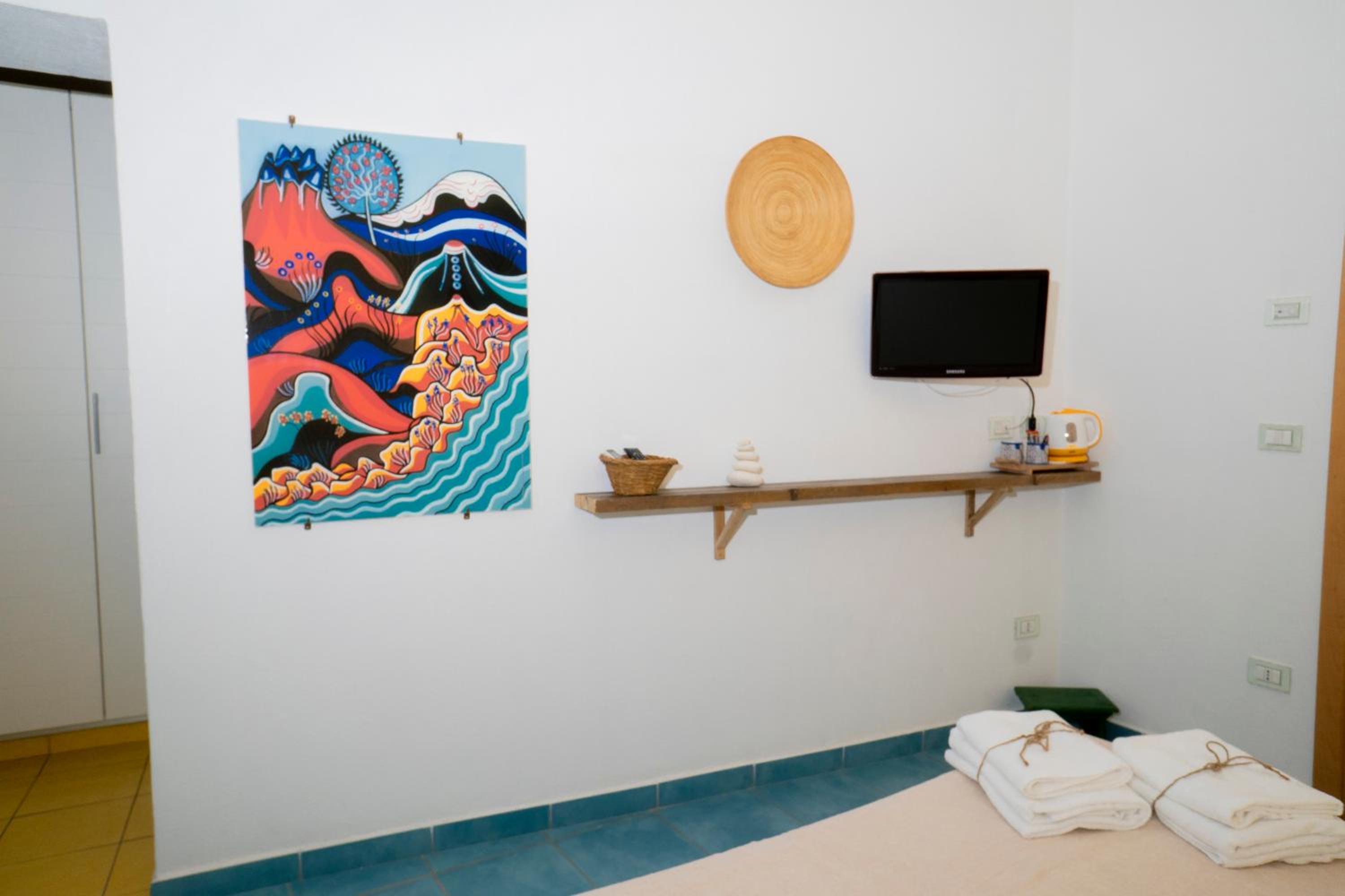 Standard Double Room - Photo 5