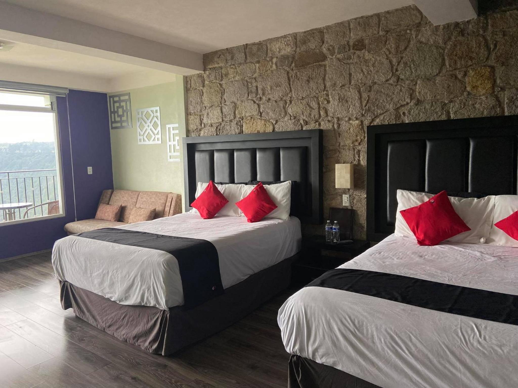 Twin Room with Mountain View photo 1