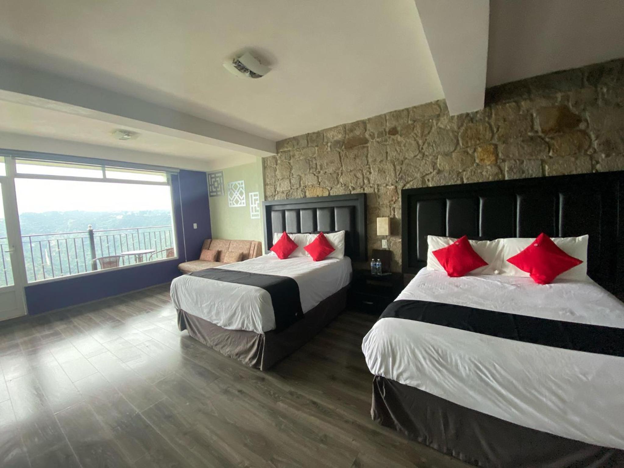 Twin Room with Mountain View photo 2