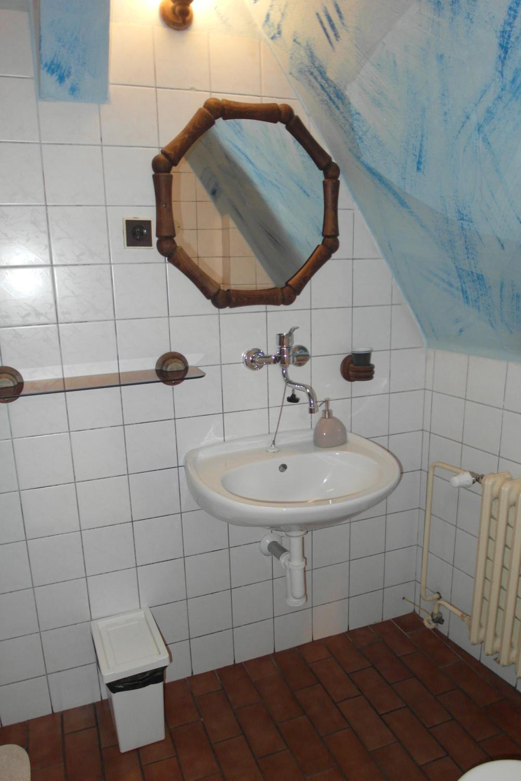 Economy Double Room photo 2