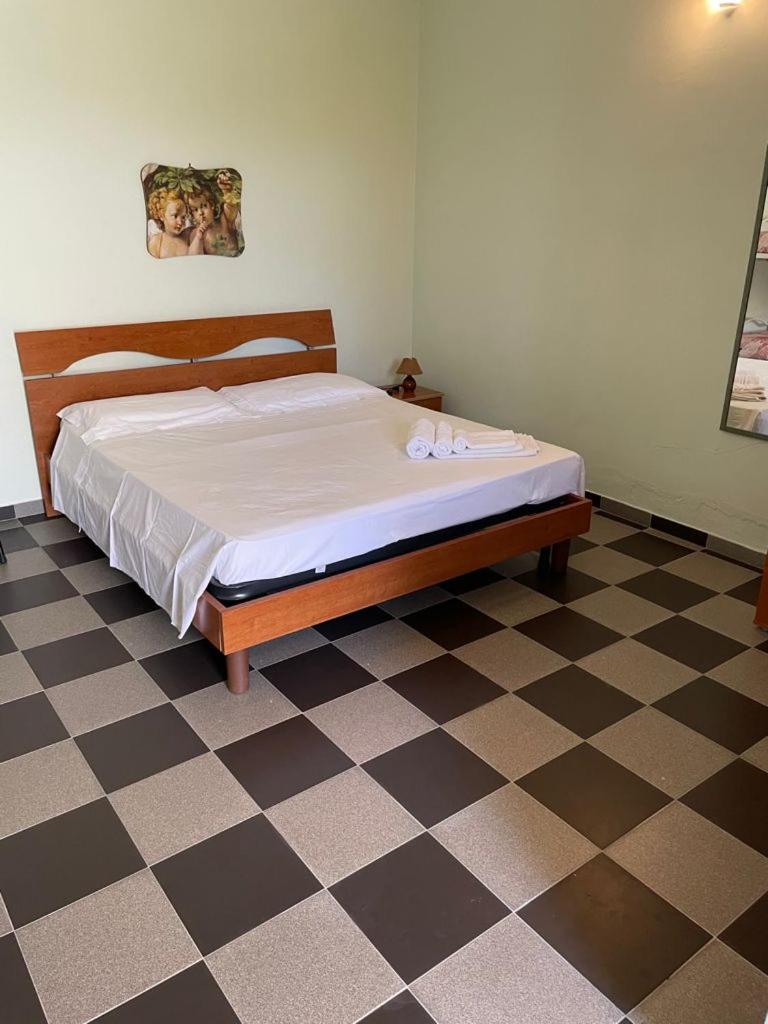 Double or Twin Room with Garden View - Photo 1