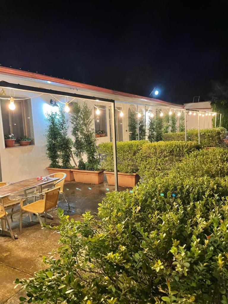 Double or Twin Room with Garden View - Photo 2
