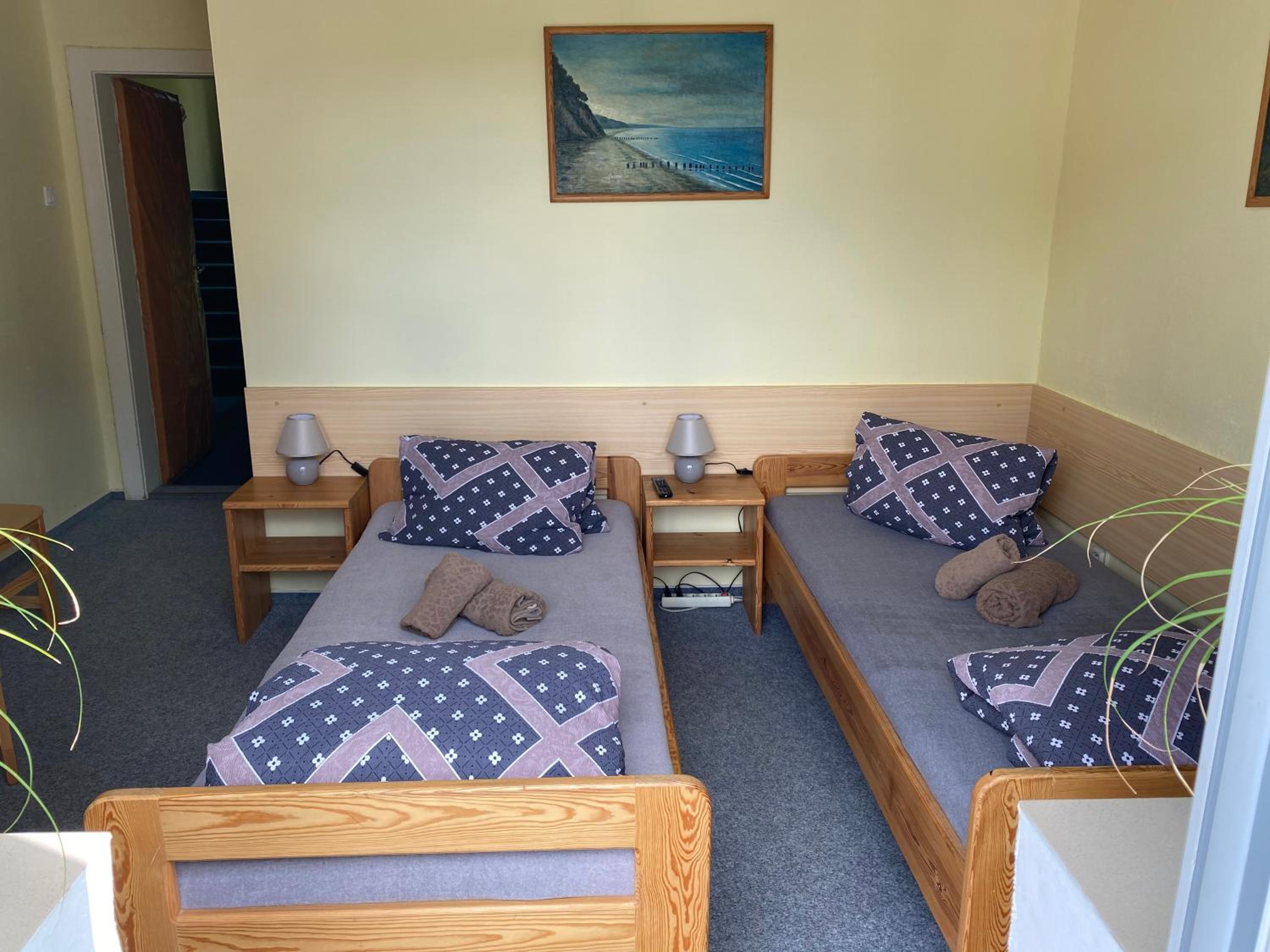 Twin Room - Photo 4