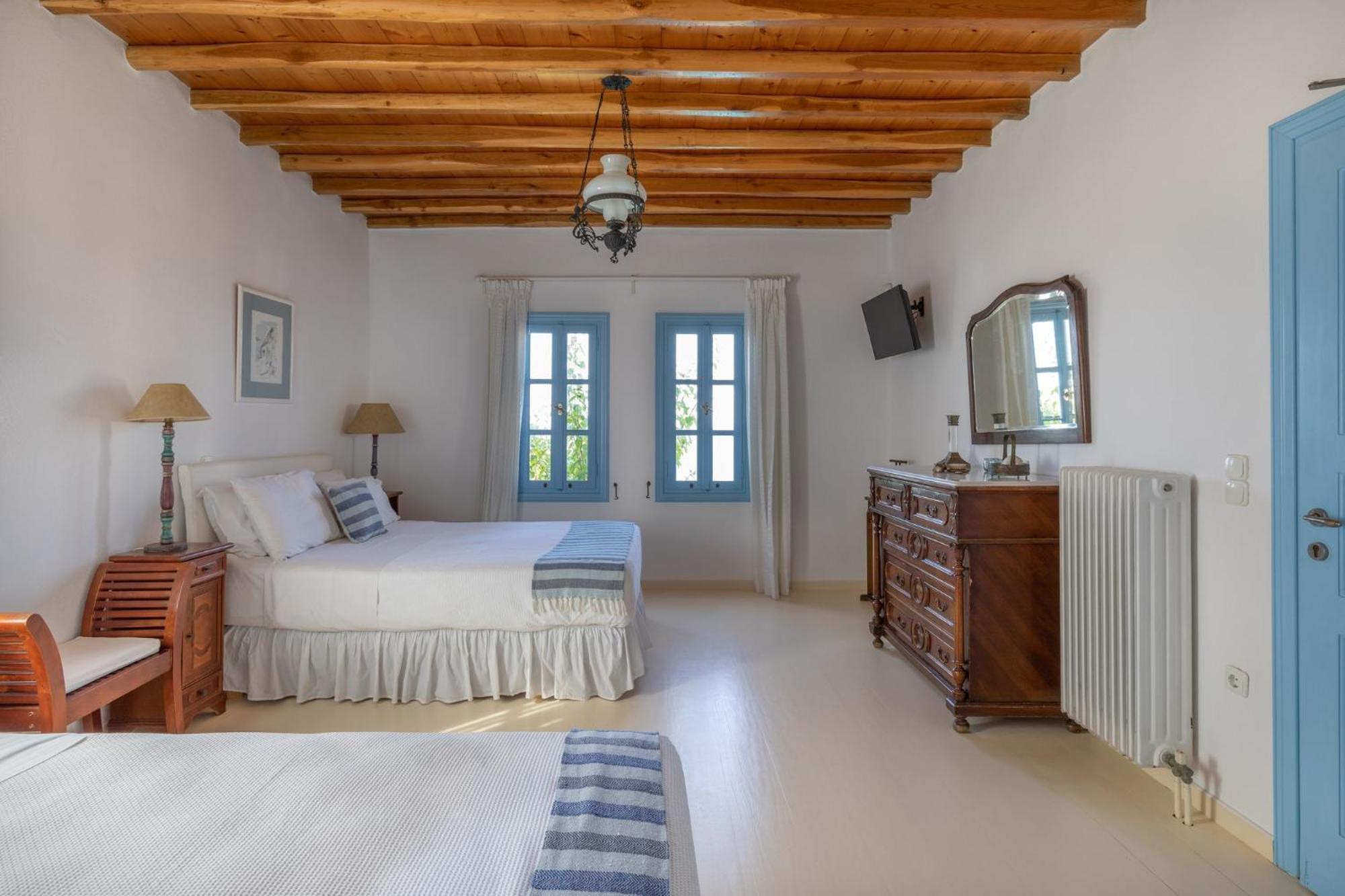 Deluxe Triple with Sea View - Sharing Balcony photo 1