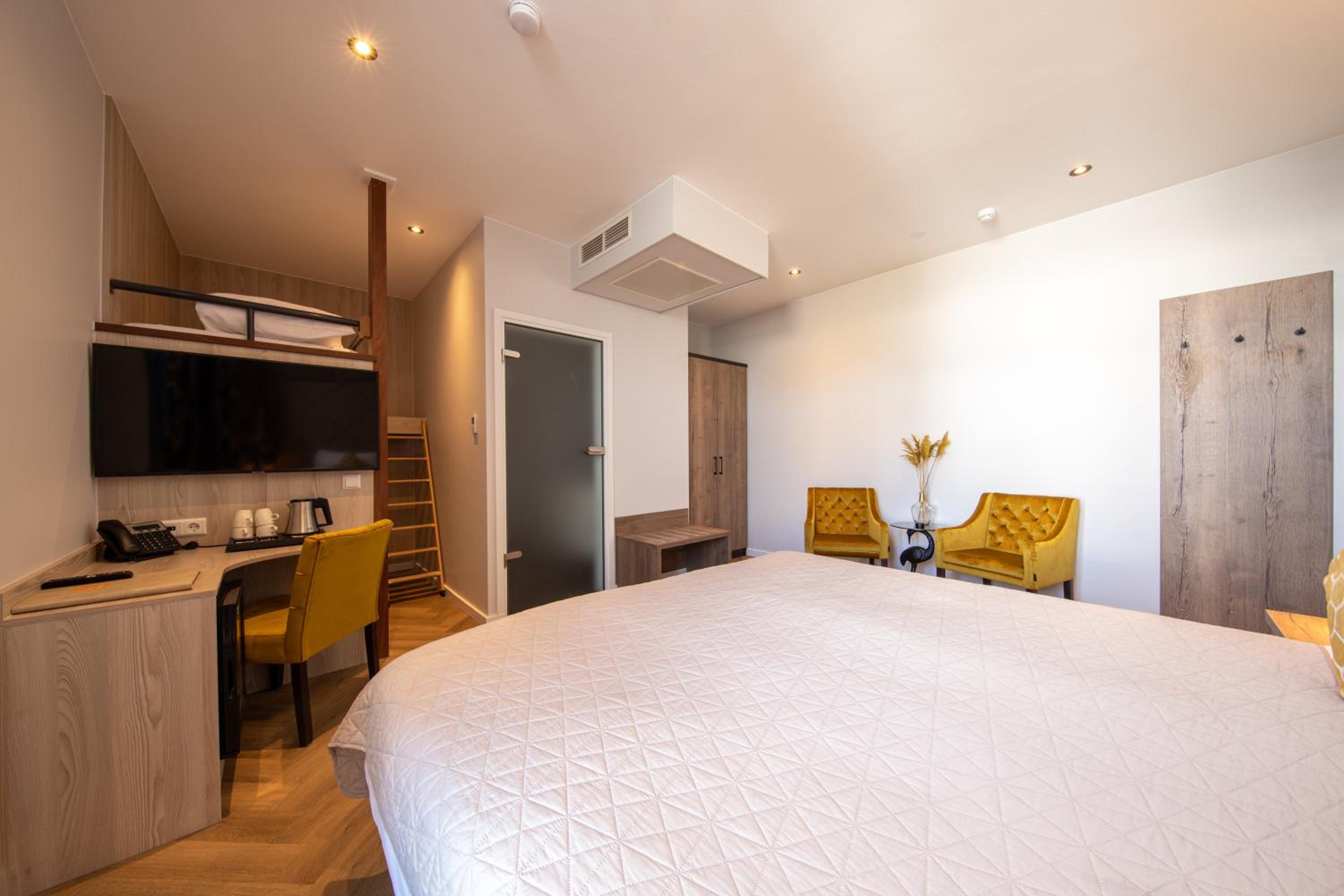 Comfort Quadruple Room - Photo 3