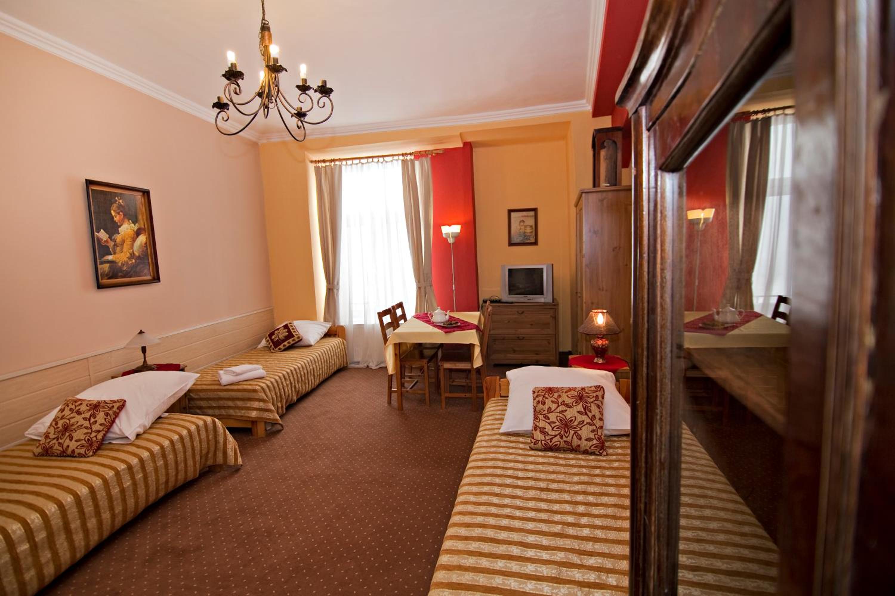 Triple Room