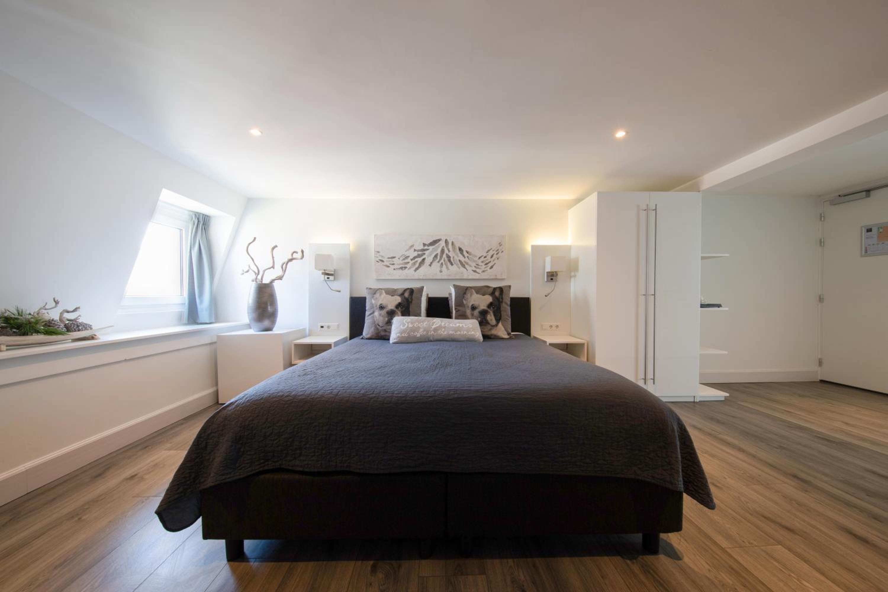 Superior Room with Spa Bath - Photo 14