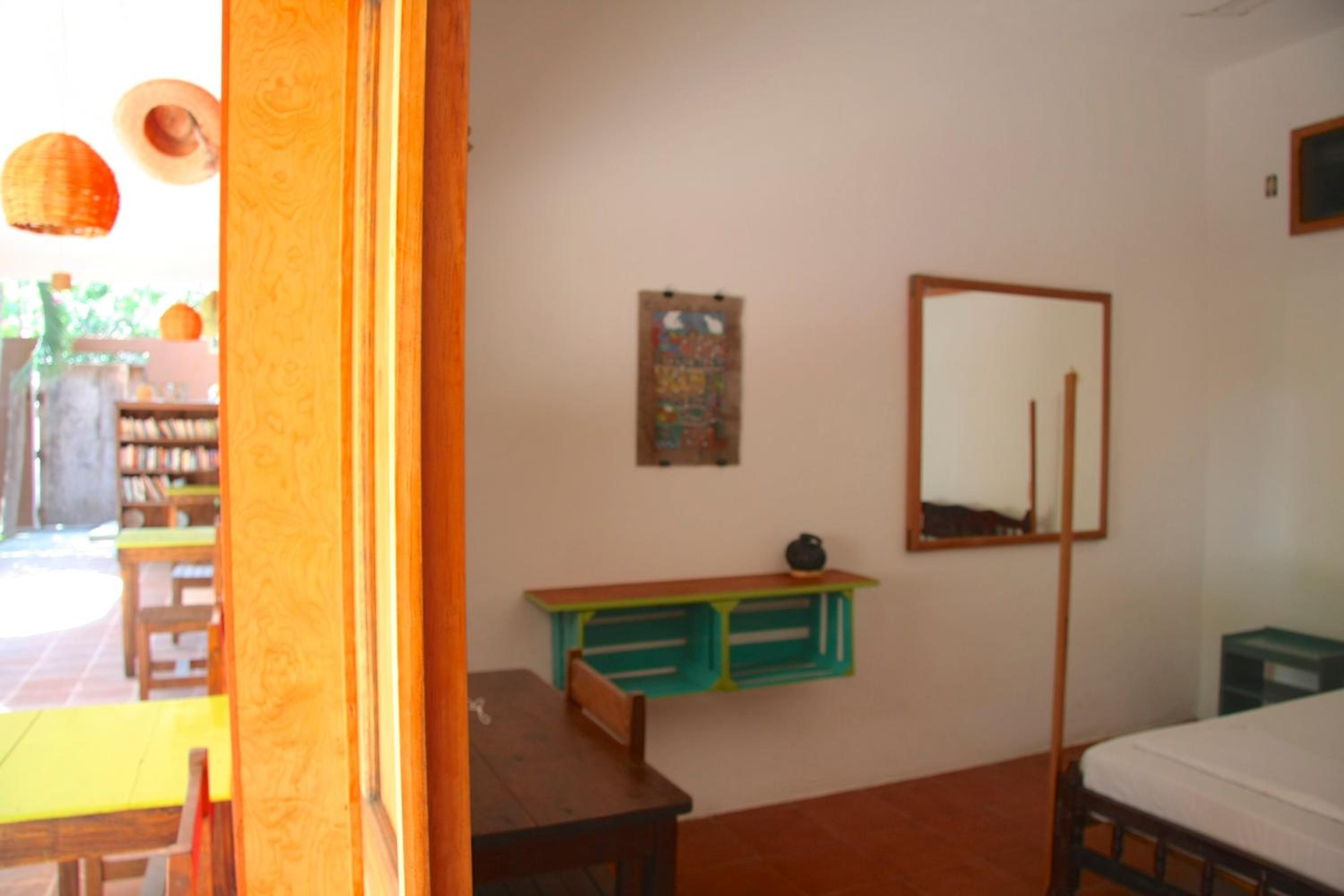 Standard Double Room - Photo 7