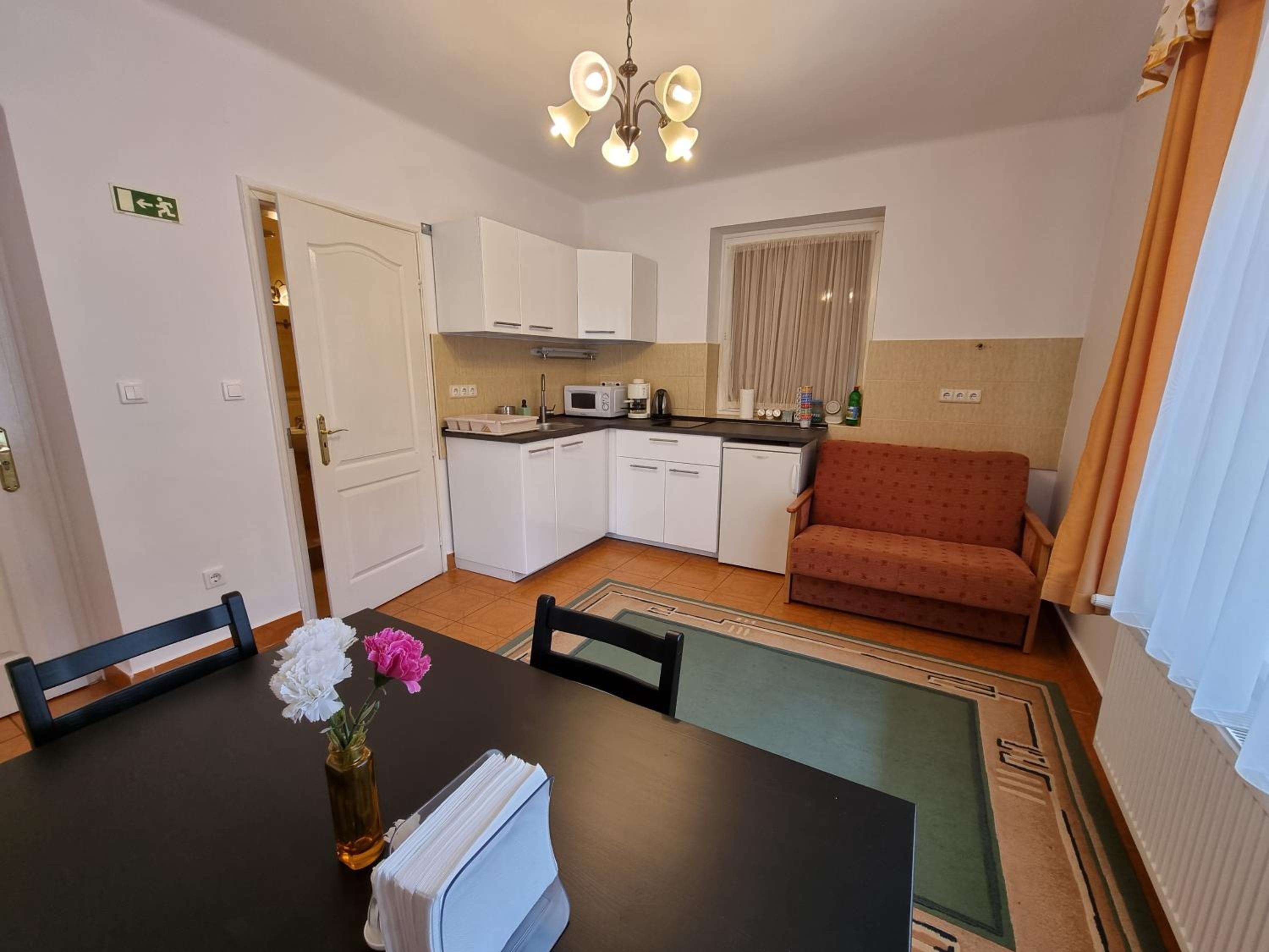 Apartment - Ground Floor photo 2
