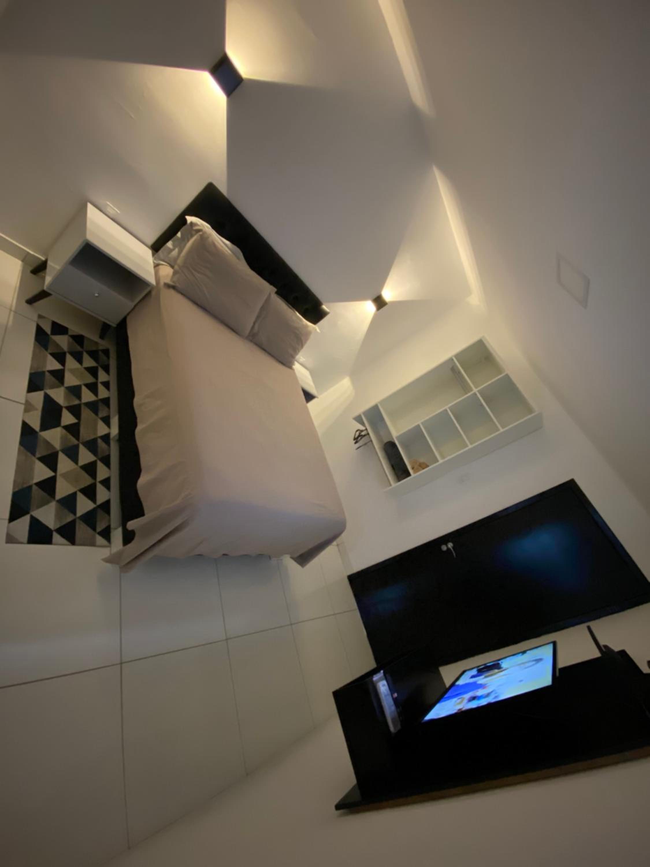One-Bedroom Apartment - Photo 23
