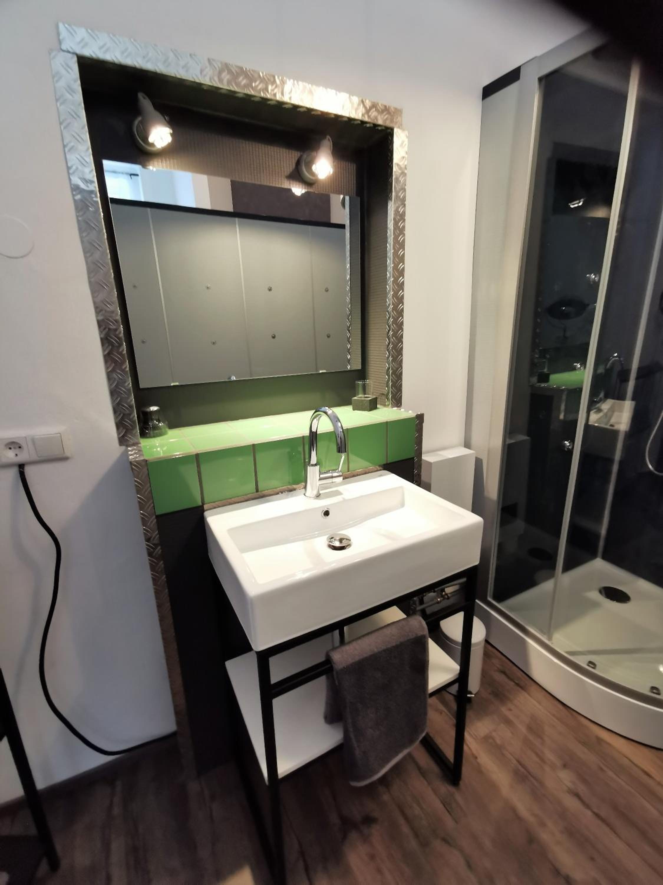 Studio Apartment - Photo 17