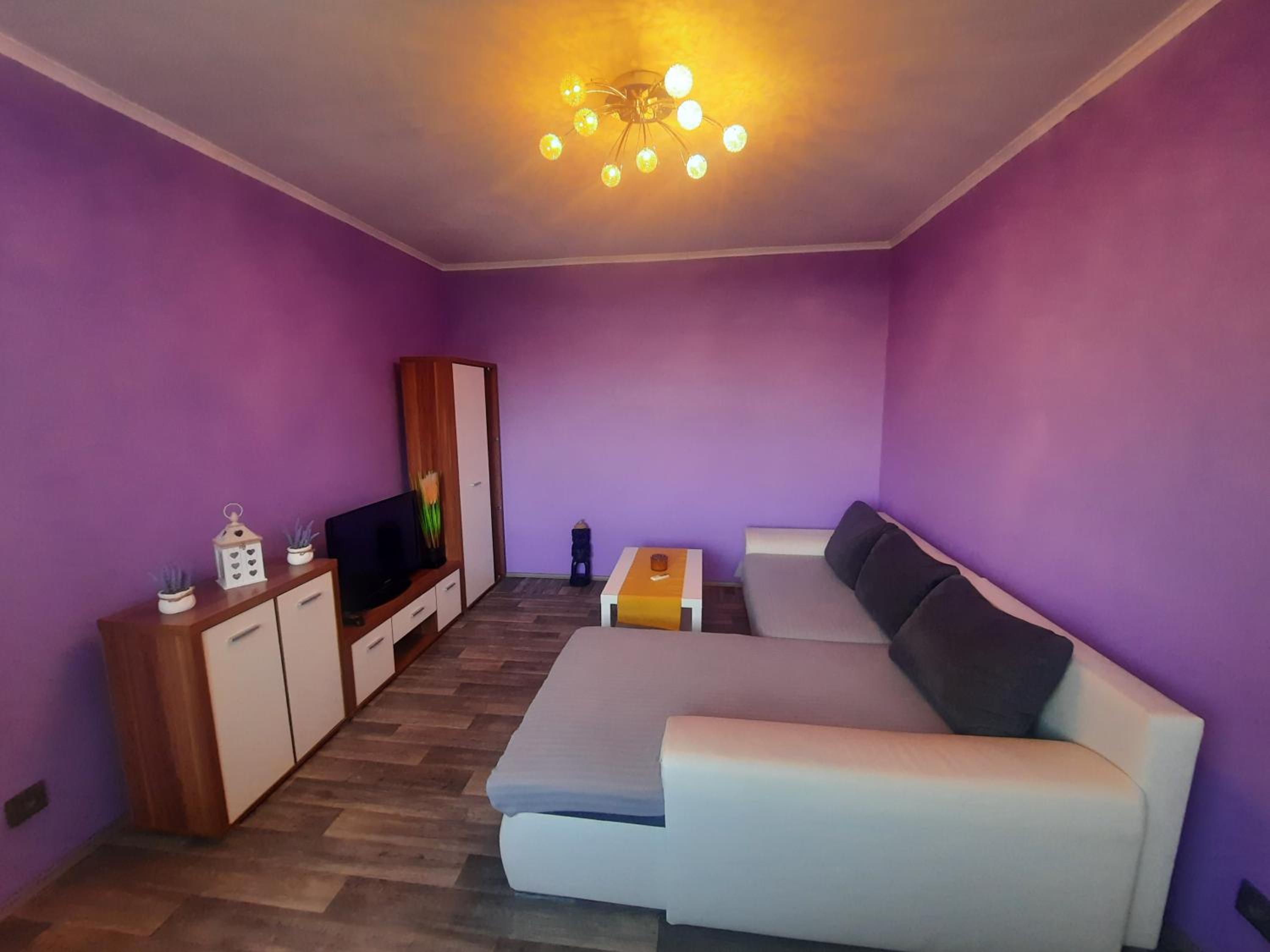 One-Bedroom Apartment - Photo 27
