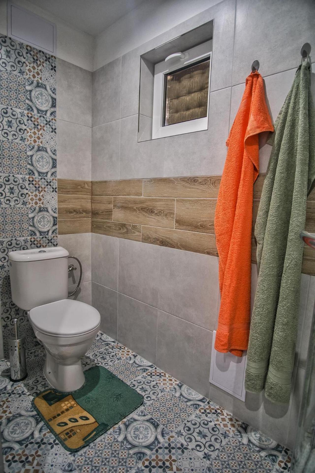 One-Bedroom Apartment - Photo 7