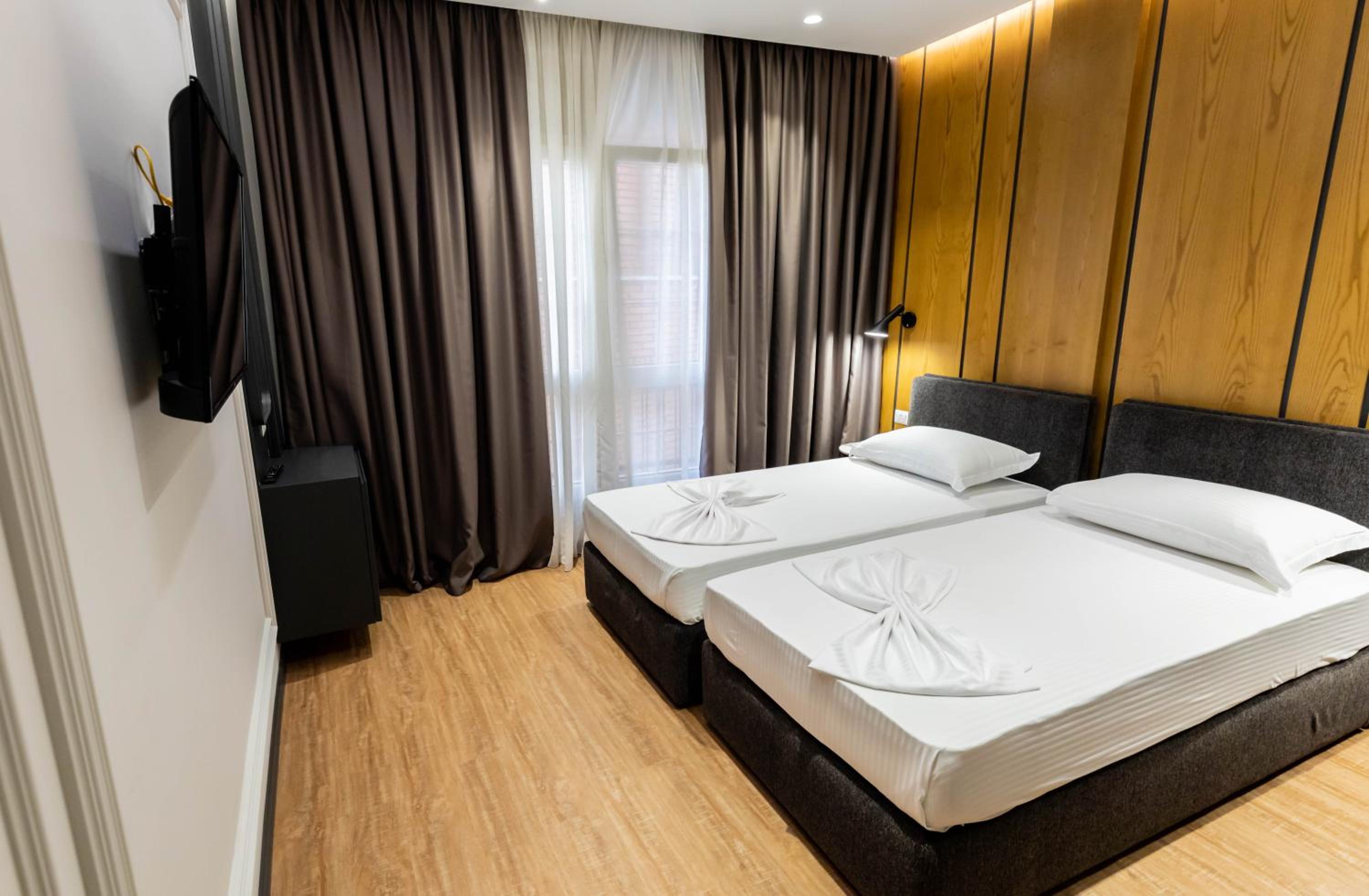 Deluxe Double or Twin Room photo 1