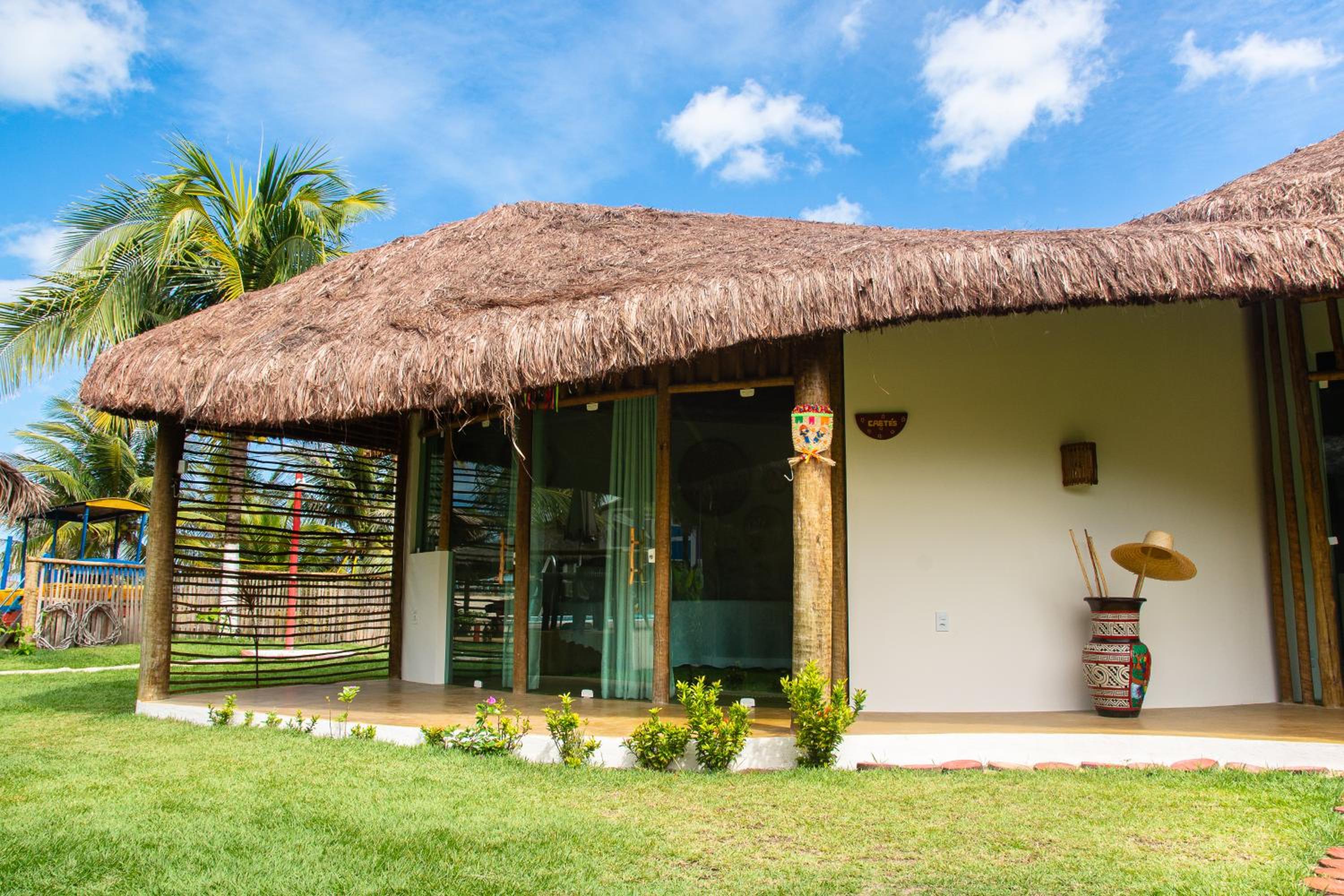 Deluxe Bungalow with Garden View photo 2