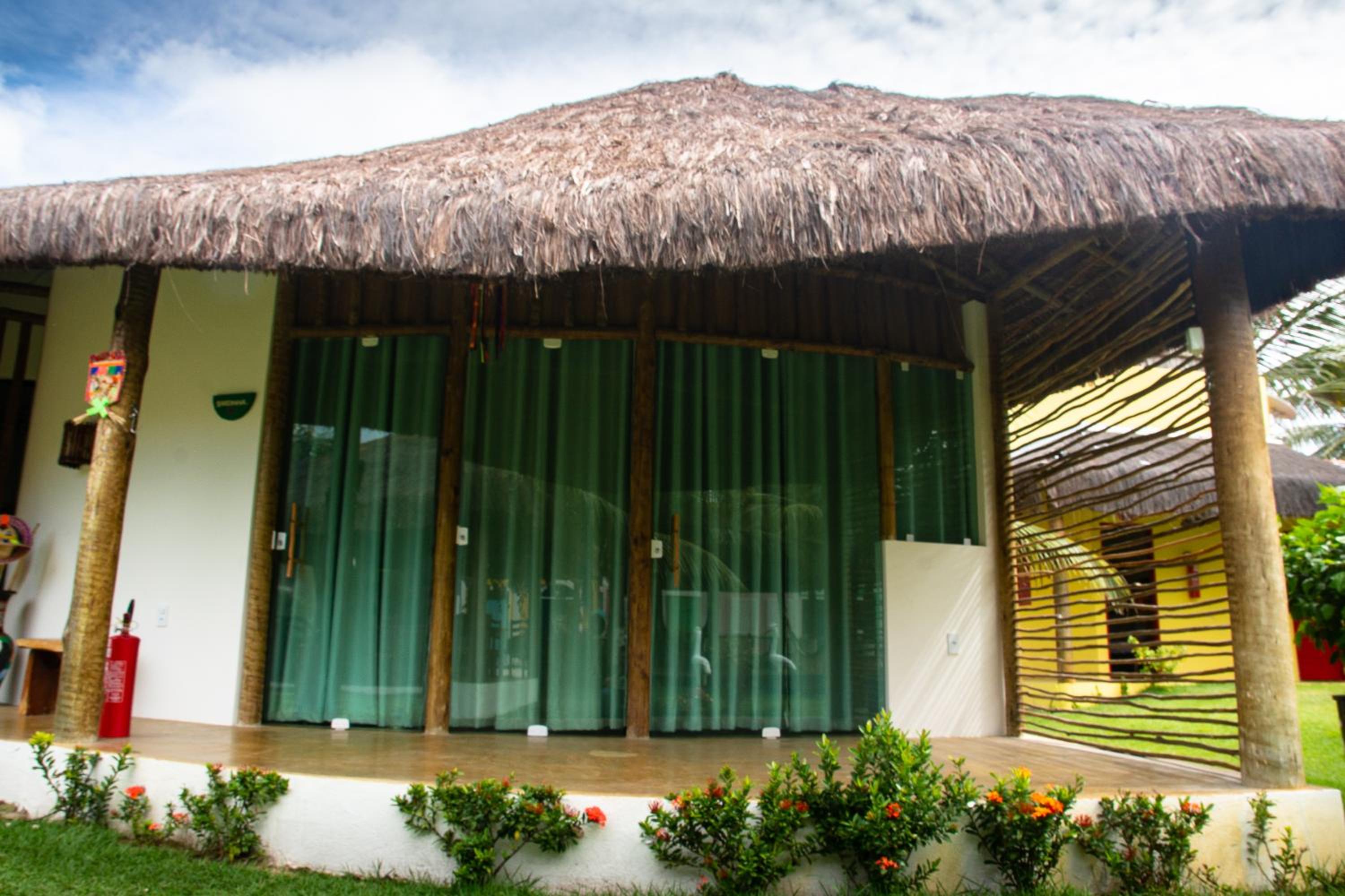 Bungalow with Garden View photo 2