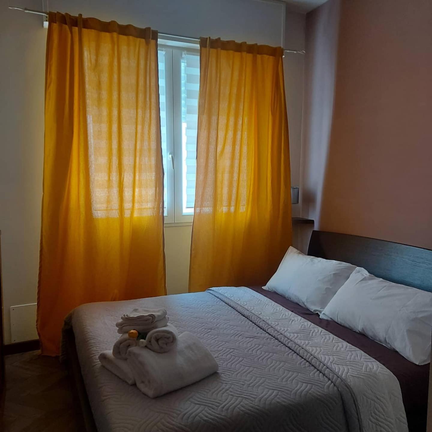 Double Room with Private Bathroom - Photo 1