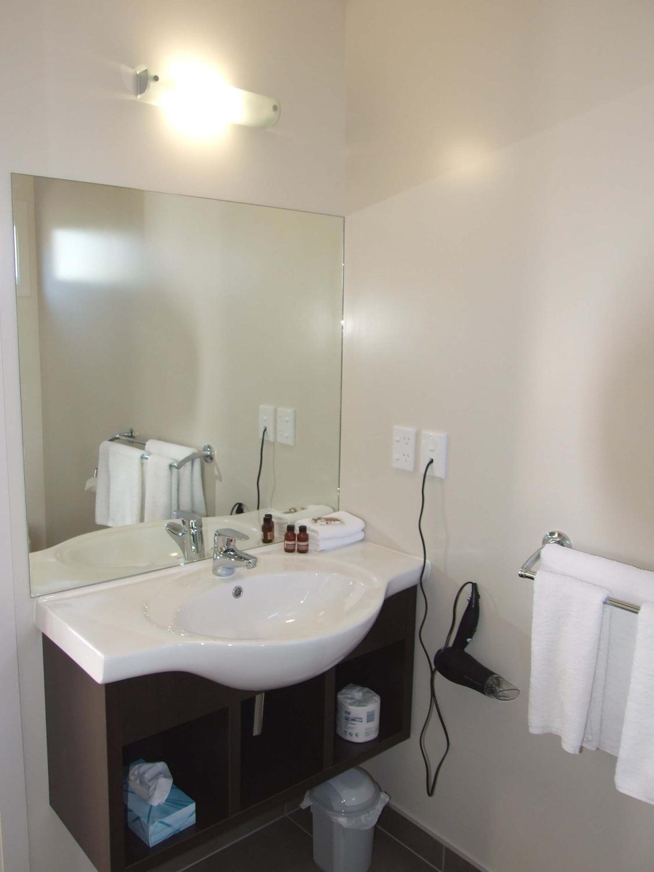 Studio with Spa Bath photo 3