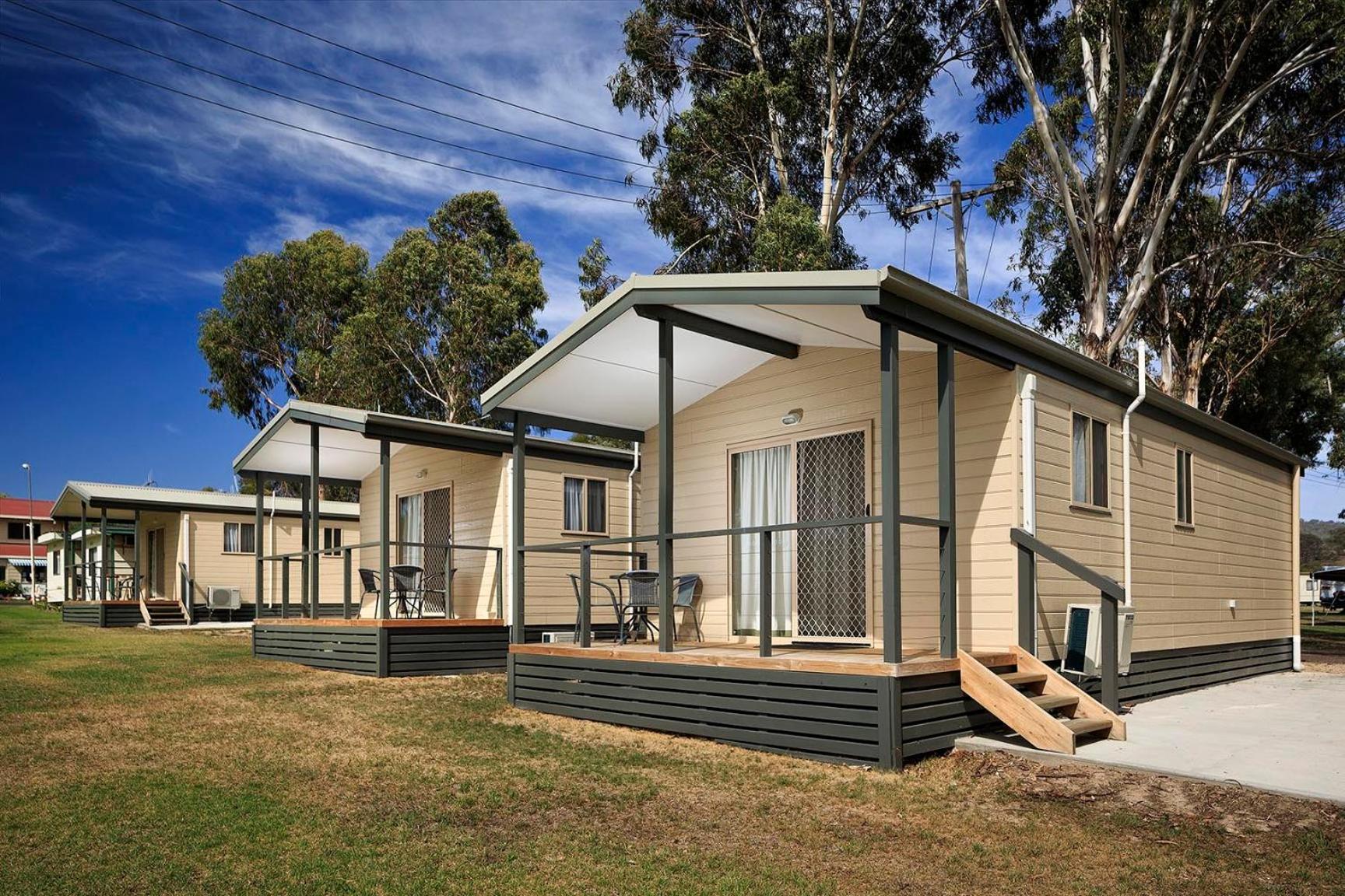 Standard Two-Bedroom Cabin photo 3