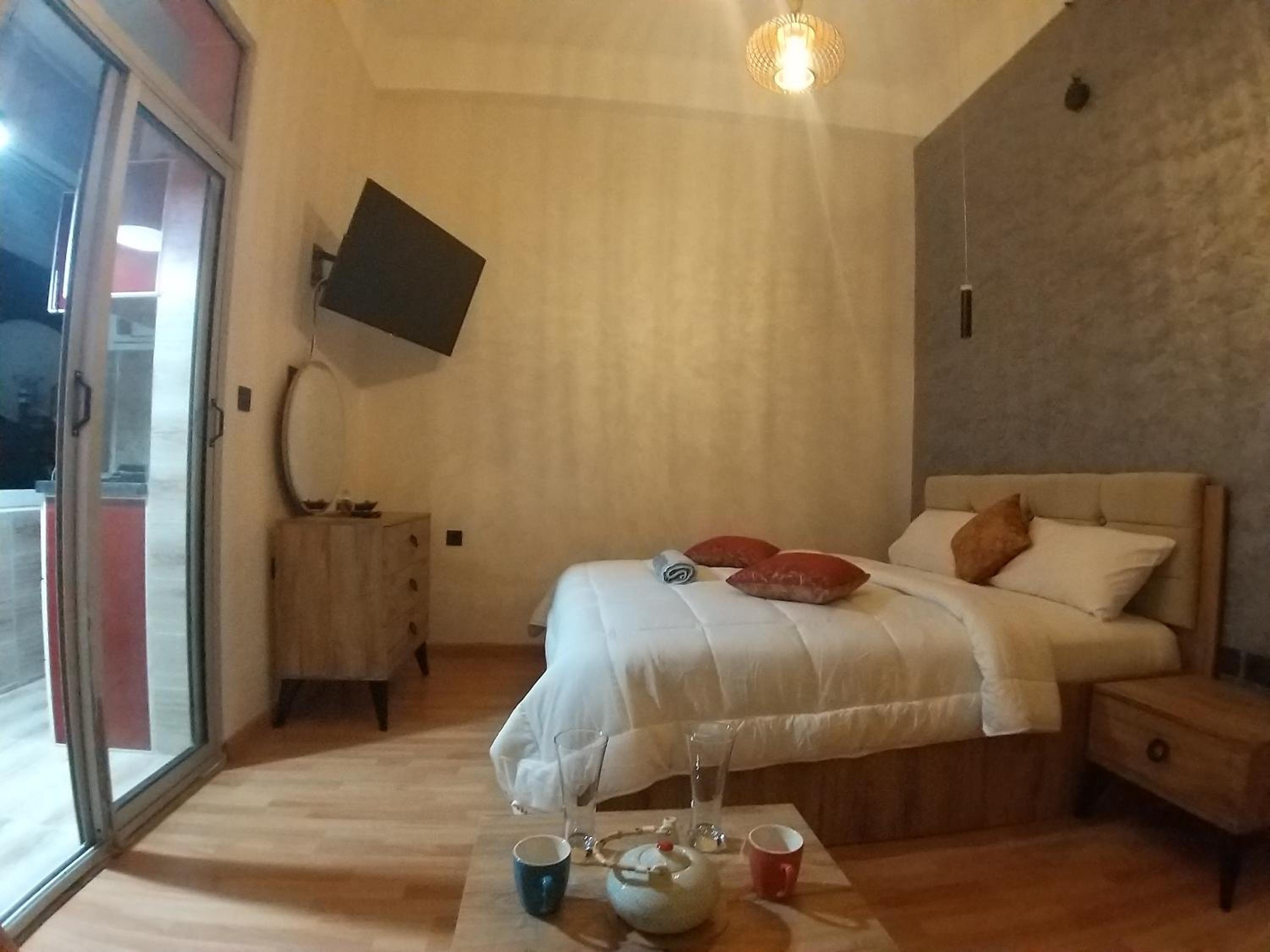 One-Bedroom Apartment - Photo 34