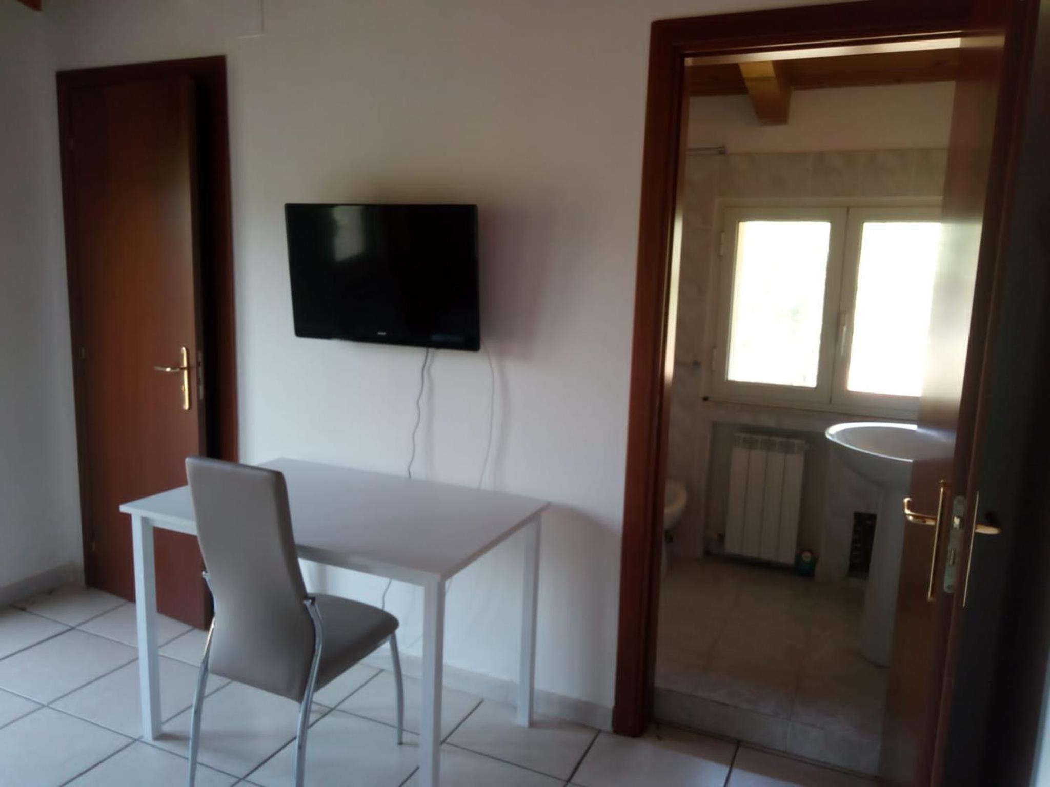Double Room With Private Bathroom photo 2