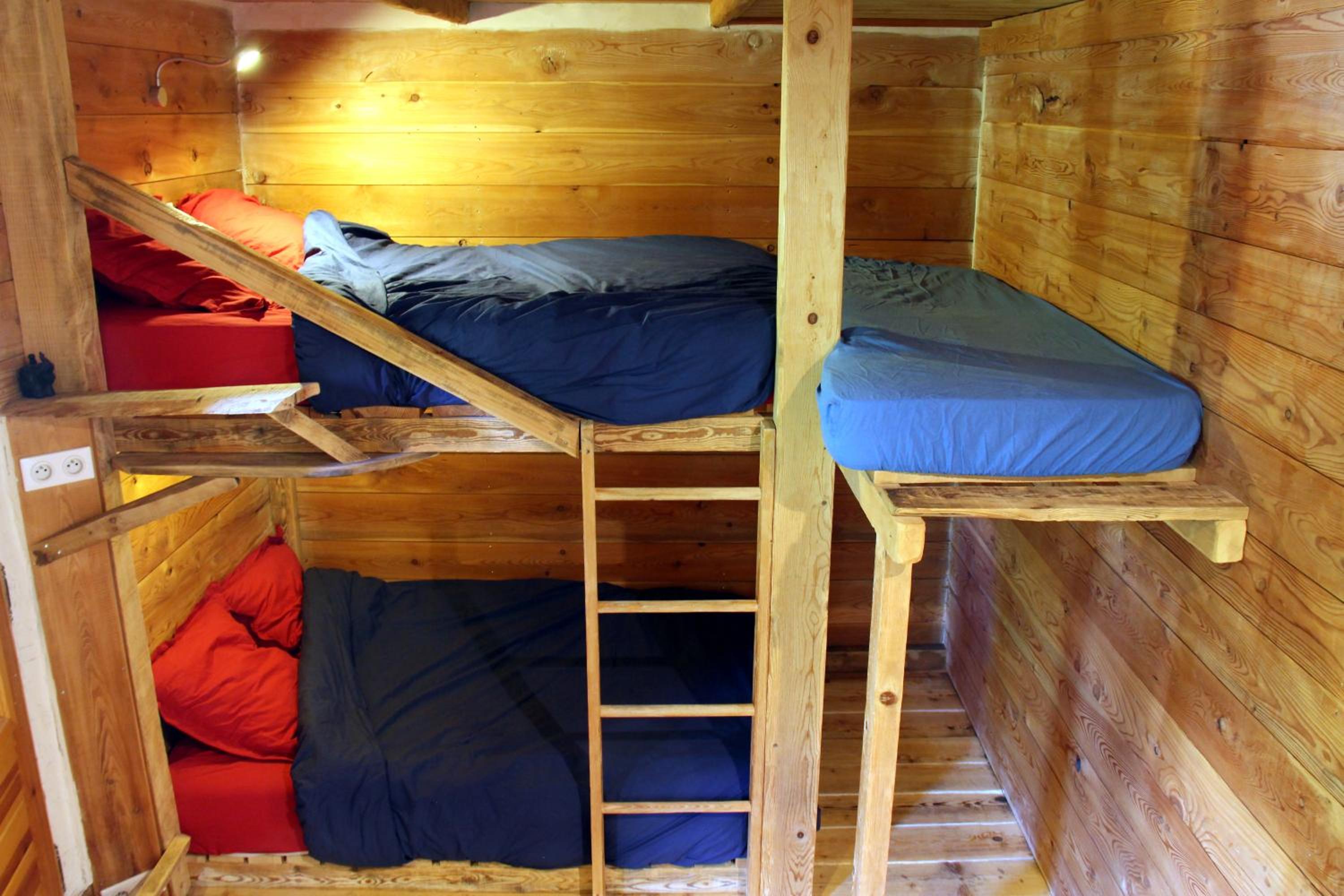 Economy Quadruple Room photo 1
