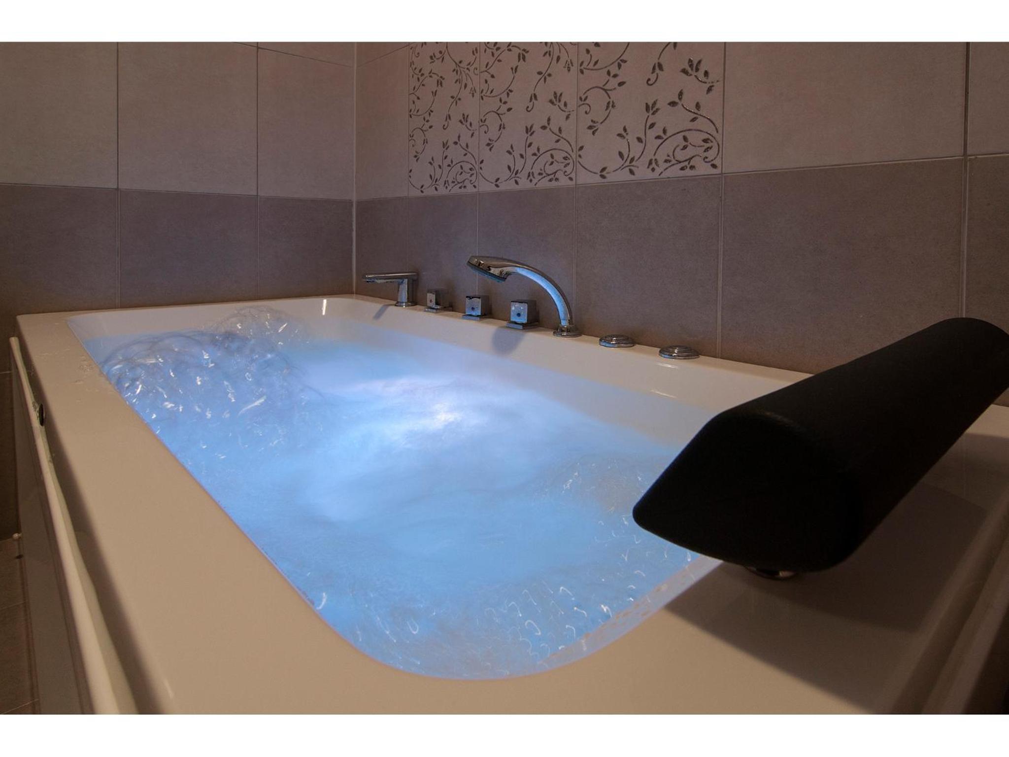 Villa photo 2