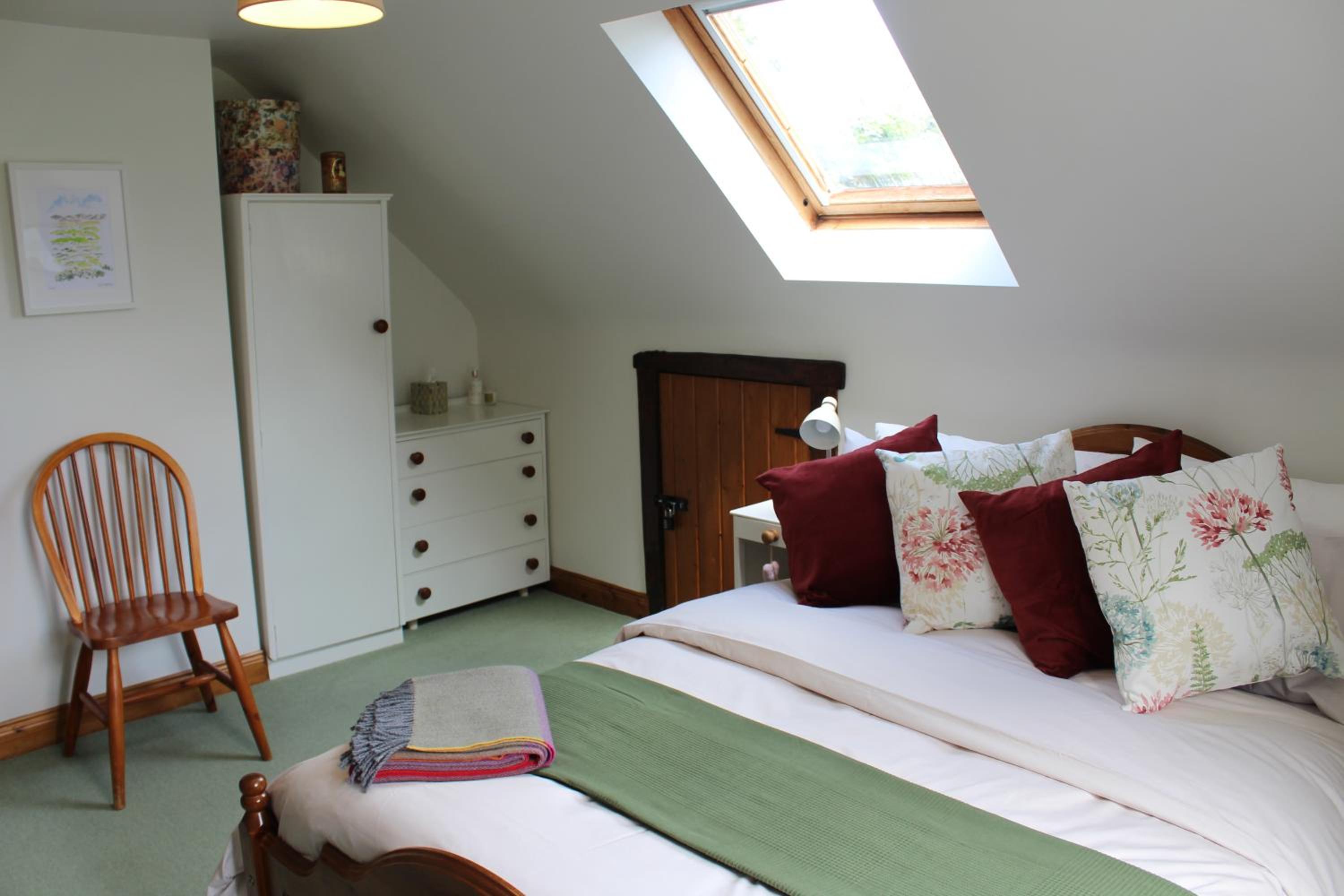 Three-Bedroom House photo 3