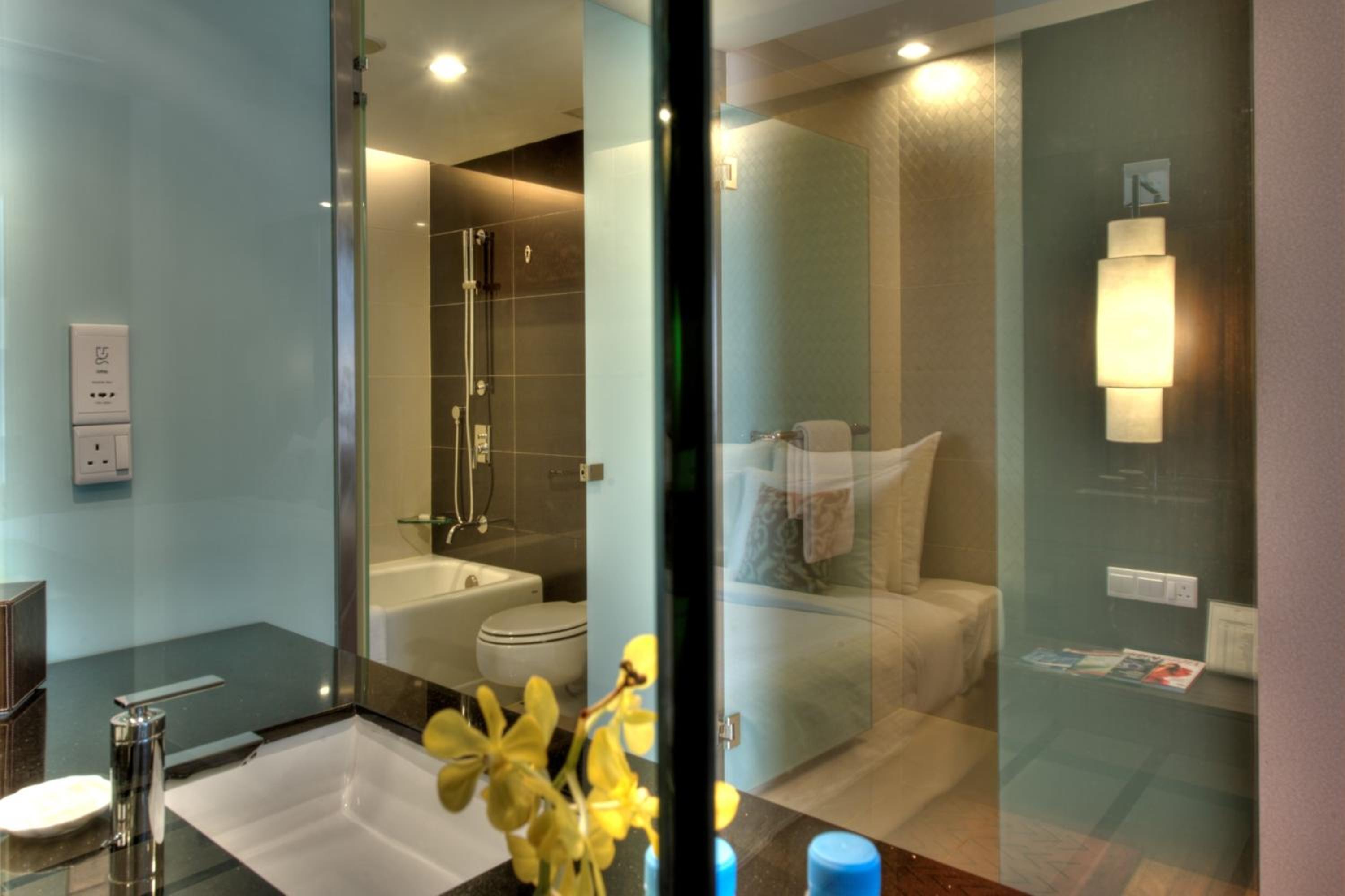 Deluxe King Room photo 3