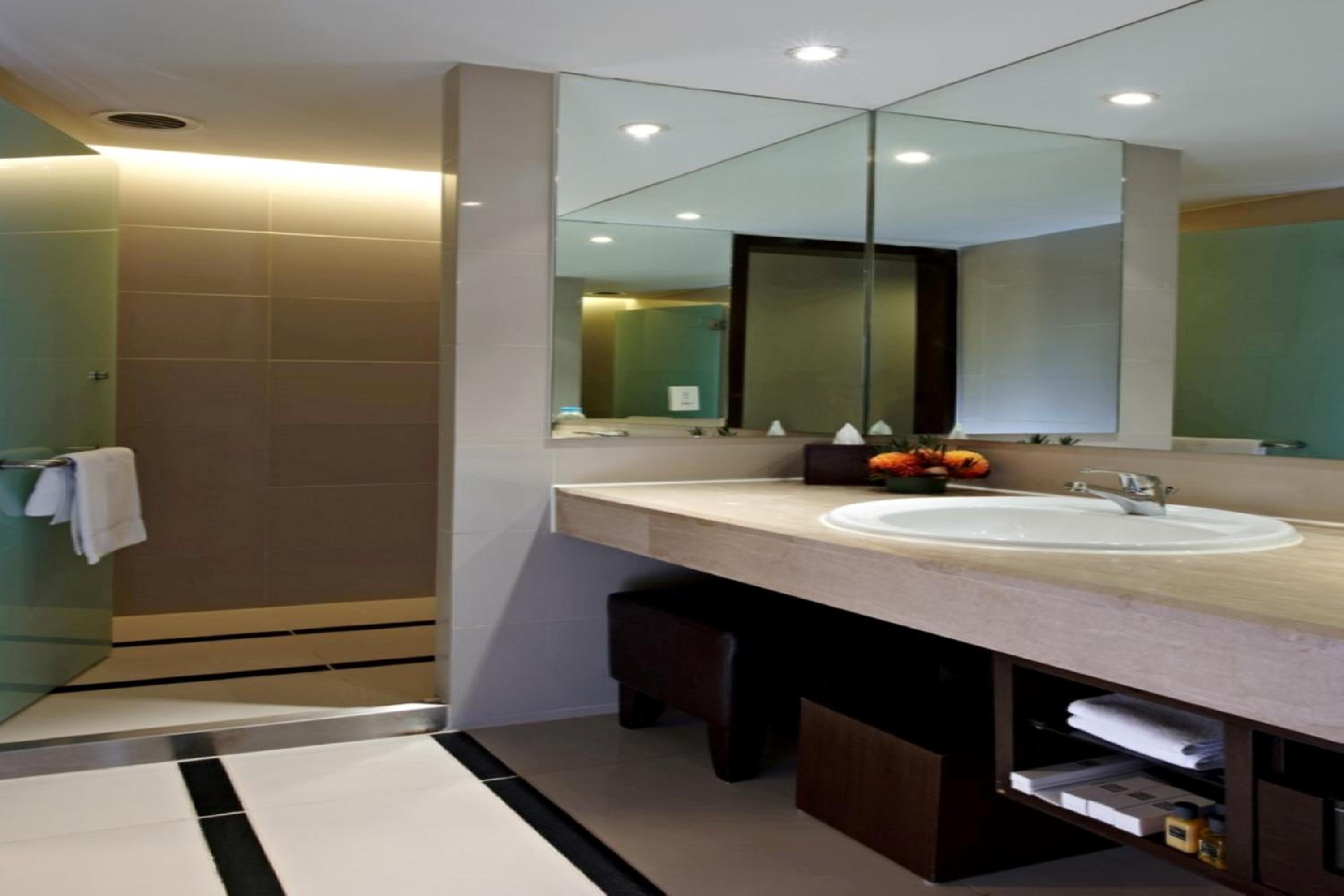 Club King Room with Club Lounge access