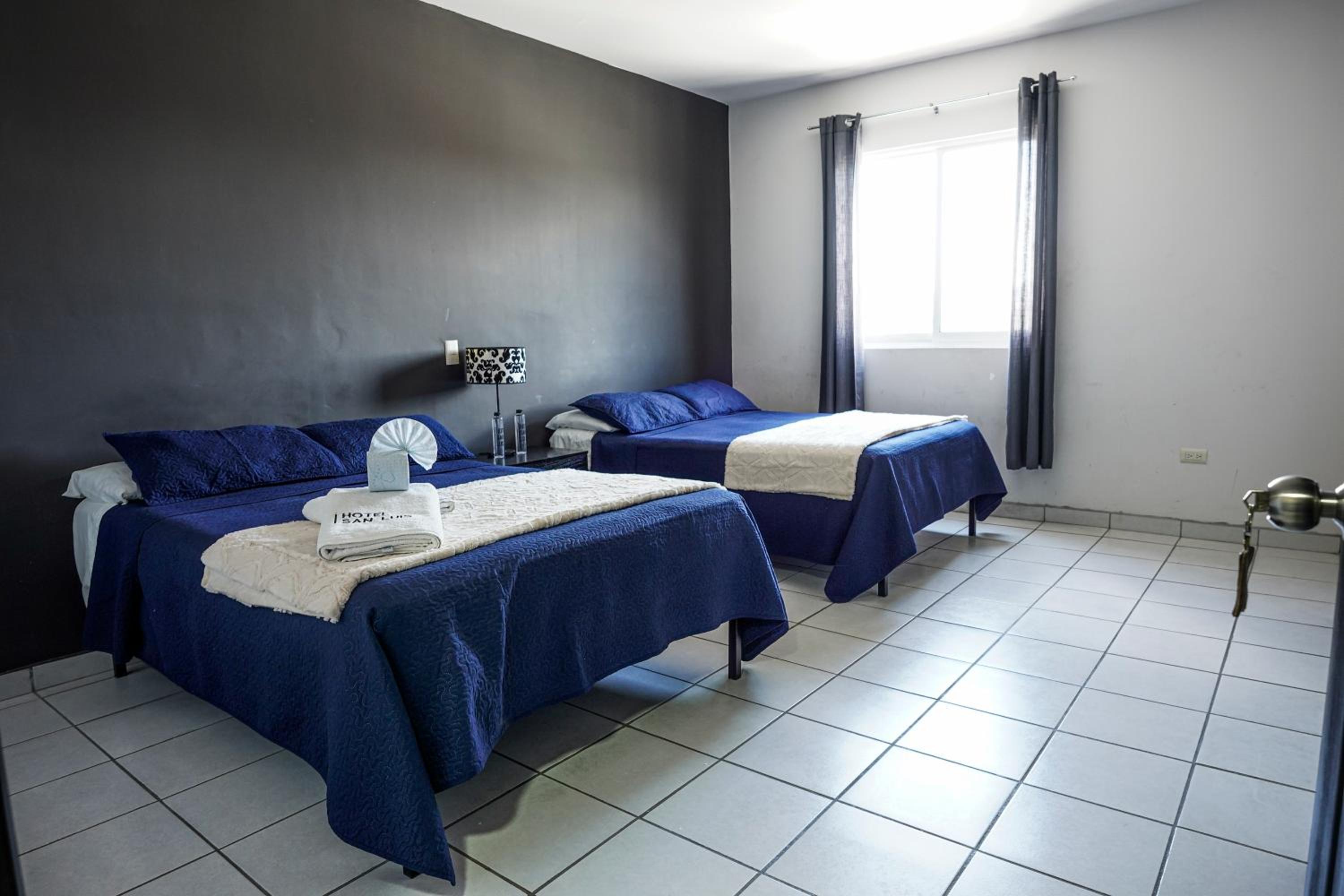 Double Room - Photo 3