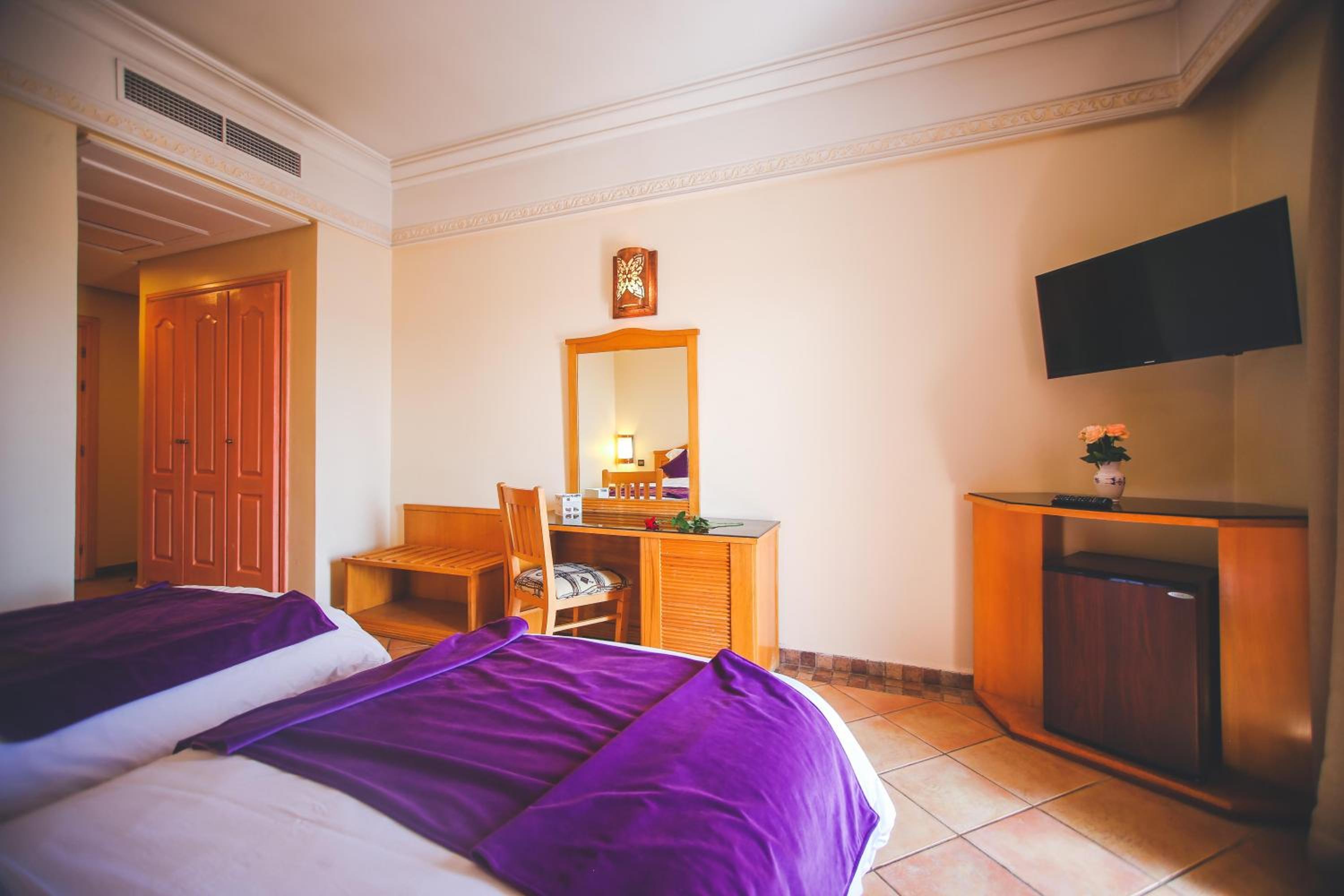 Twin Room - Photo 1