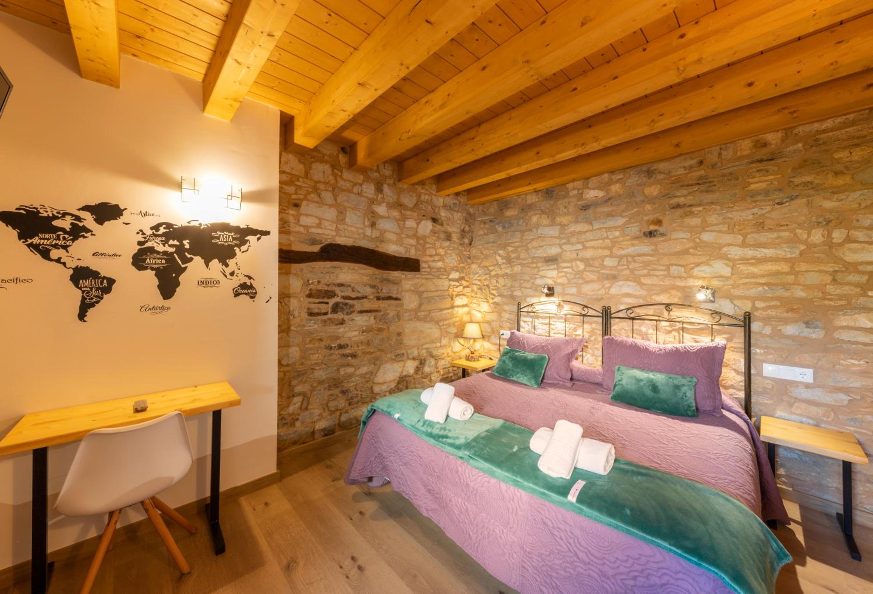 Standard Queen Room - Photo 1