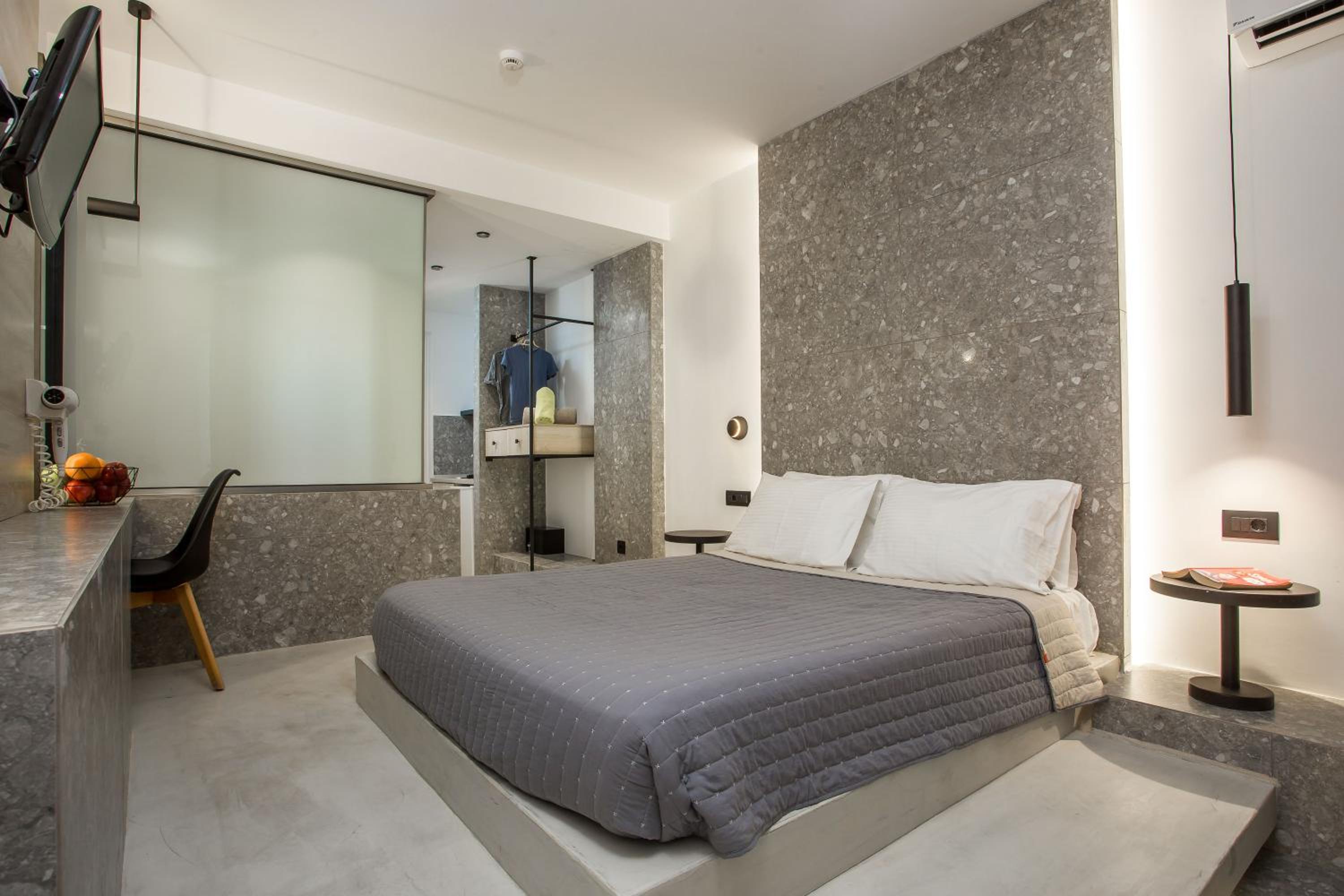 Suite with Private Pool - Photo 3