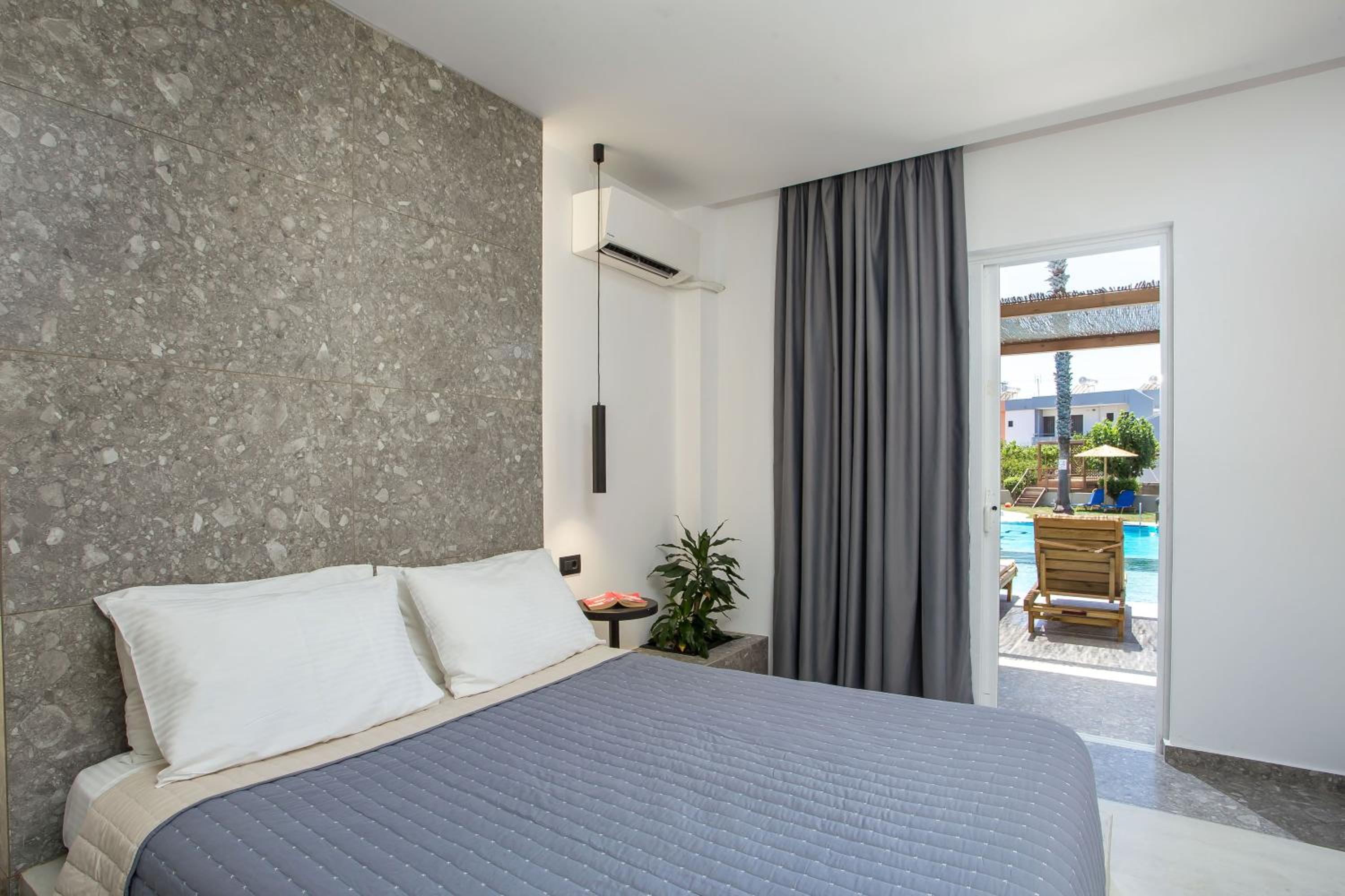Suite with Private Pool - Photo 1