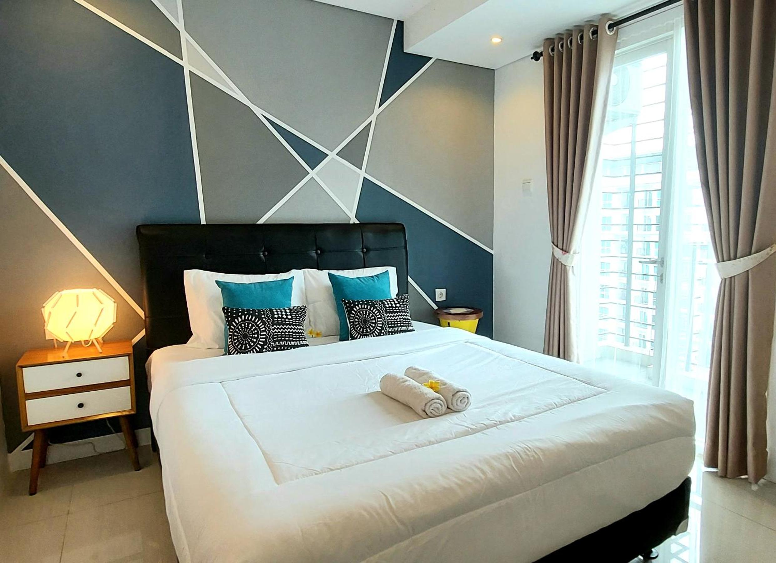 Studio Apartment - Photo 1